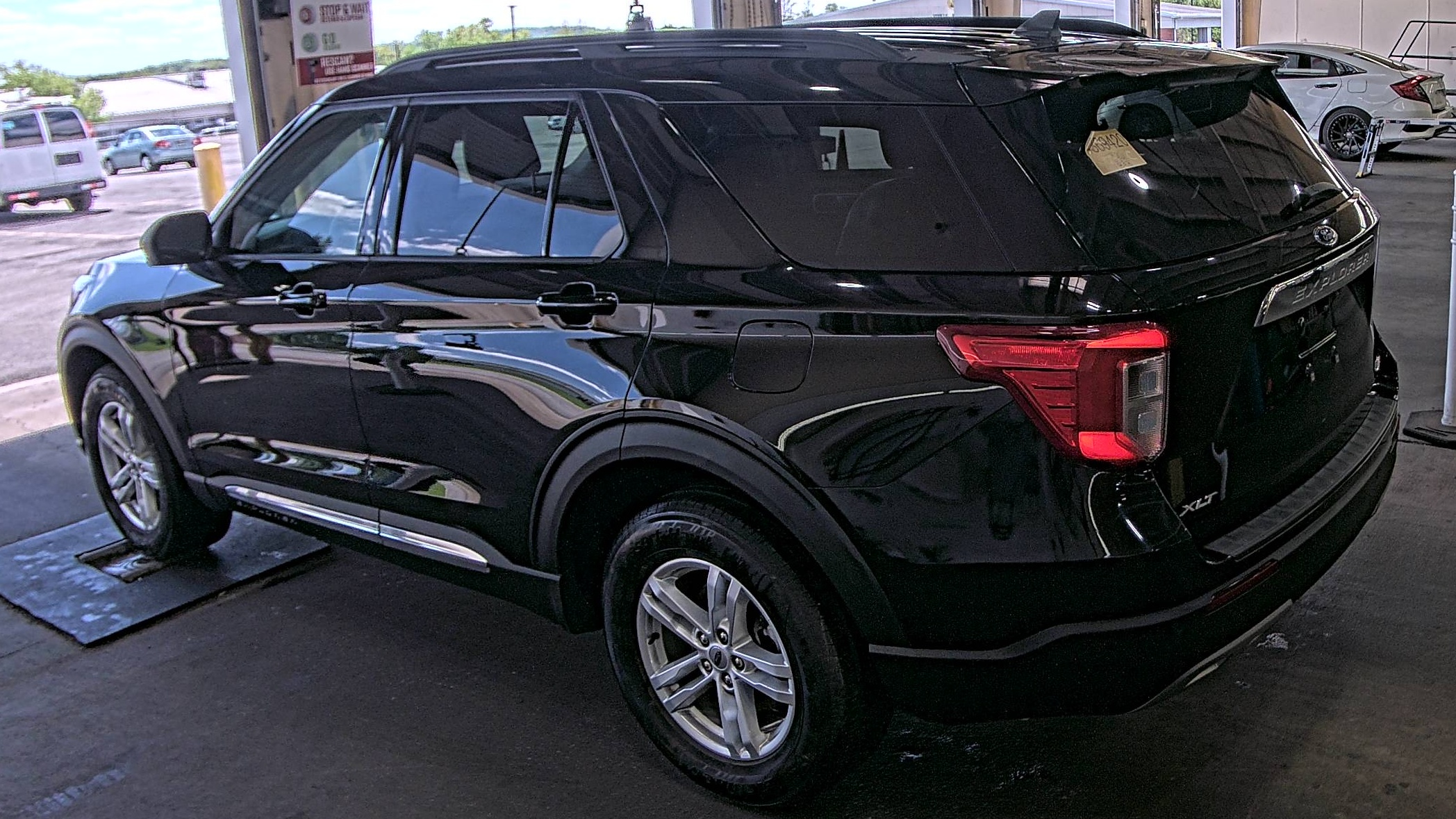 FORD EXPLORER - 7
