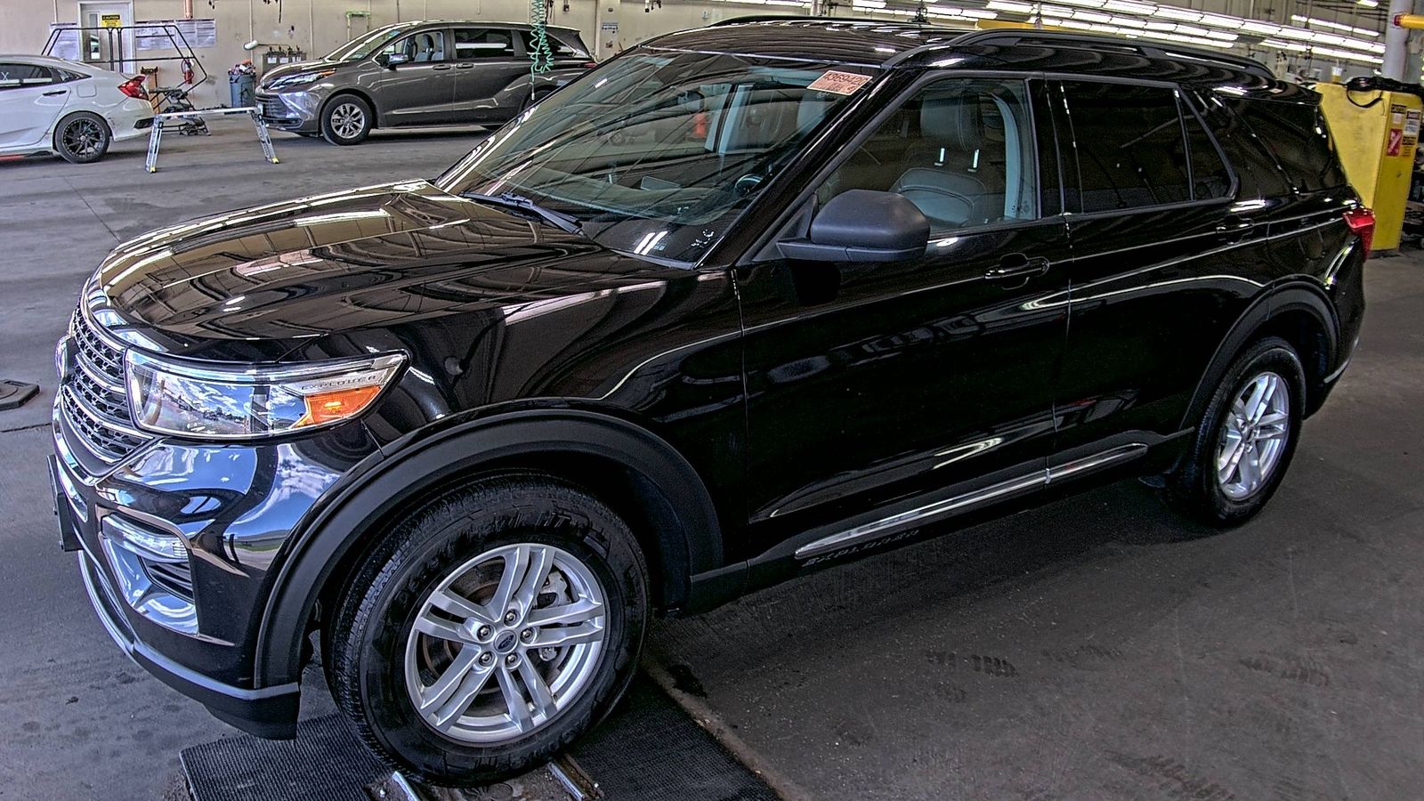 FORD EXPLORER - 1