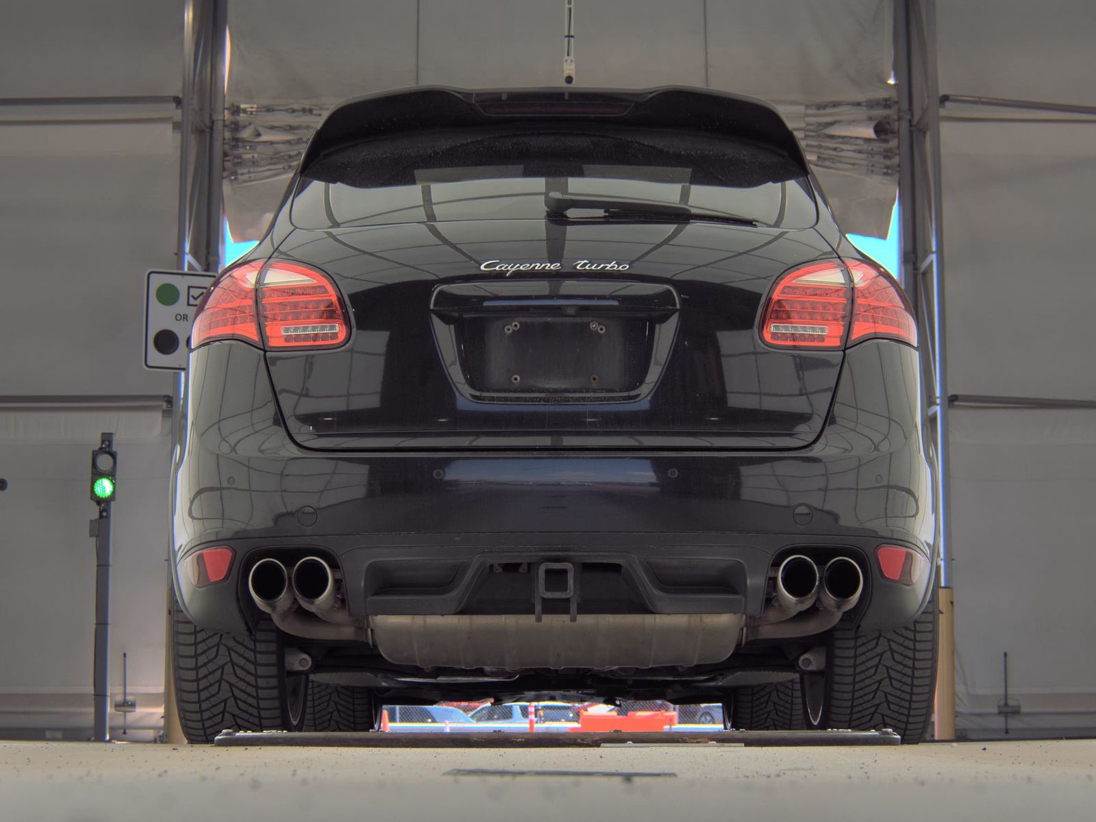 PORSCHE CAYENNE - 8