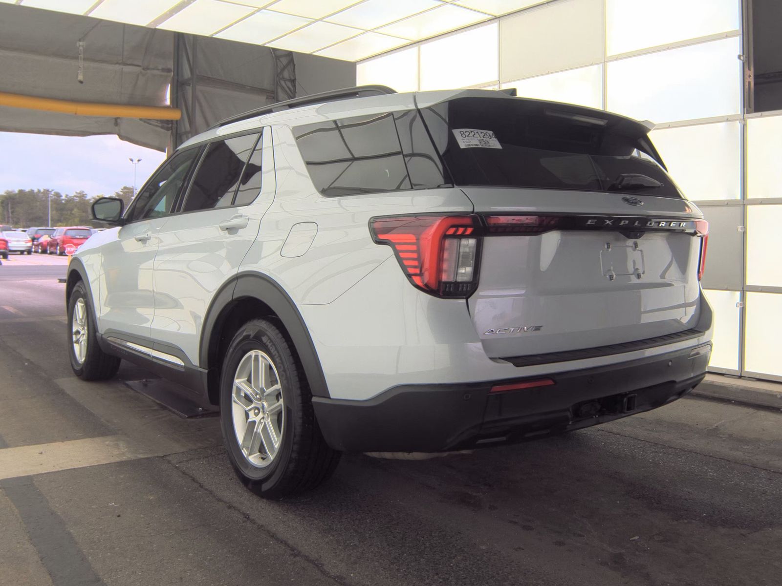 FORD EXPLORER - 9