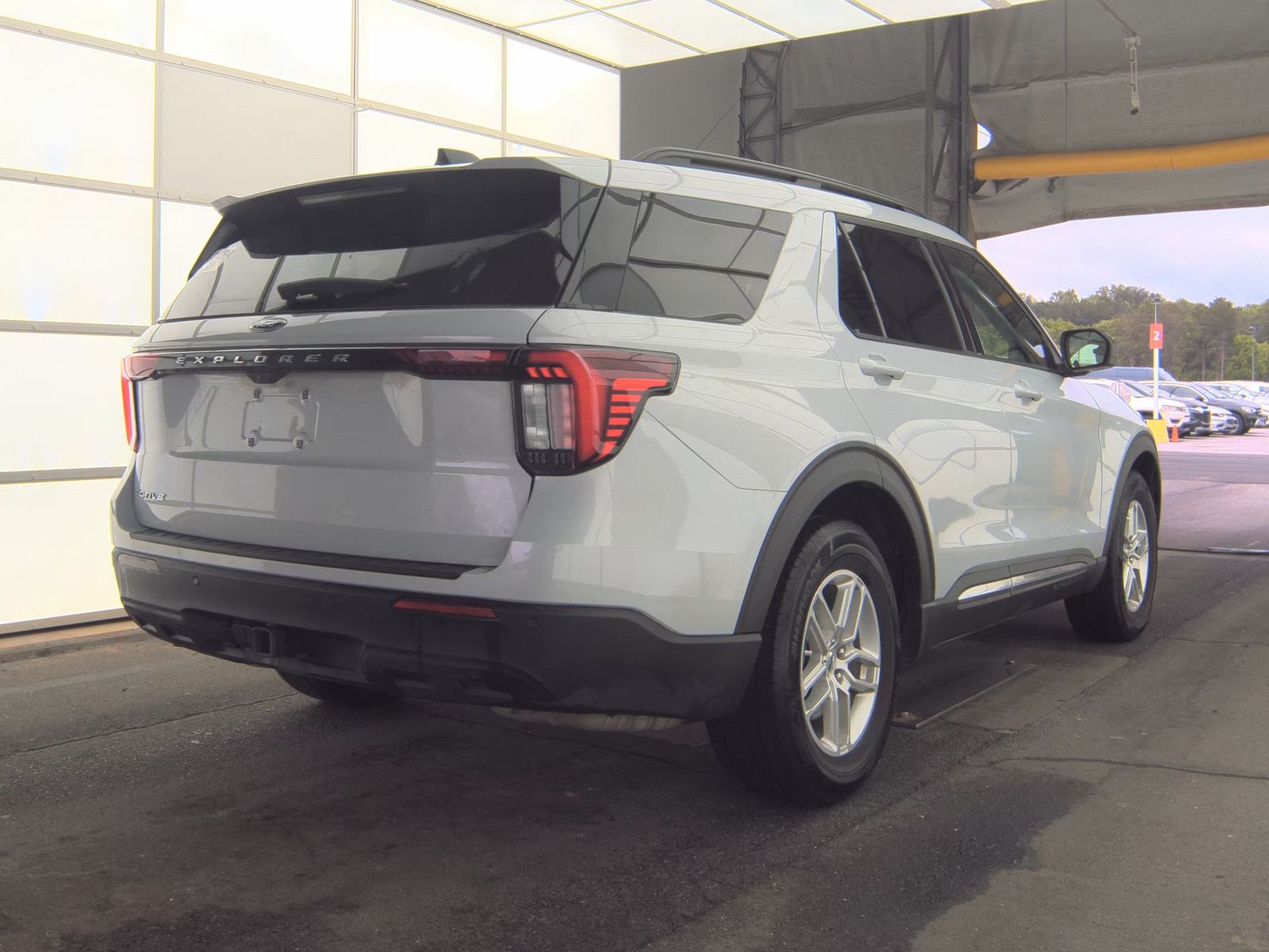 FORD EXPLORER - 6
