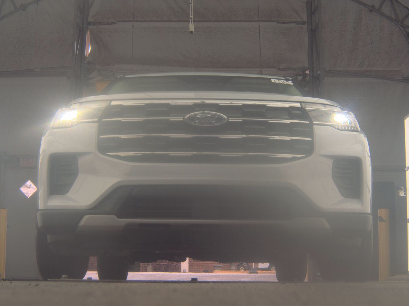 FORD EXPLORER - 4