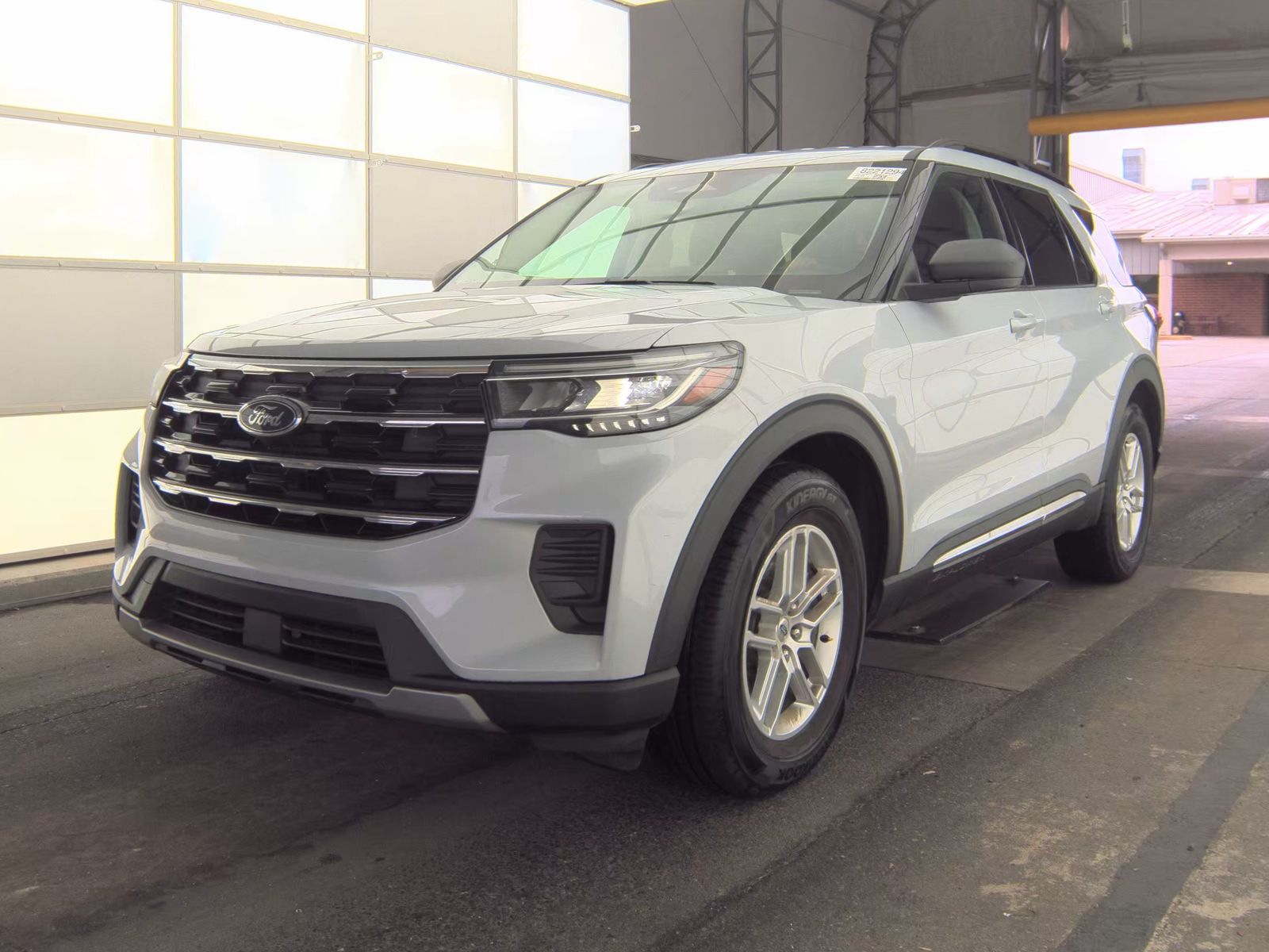 FORD EXPLORER - 1