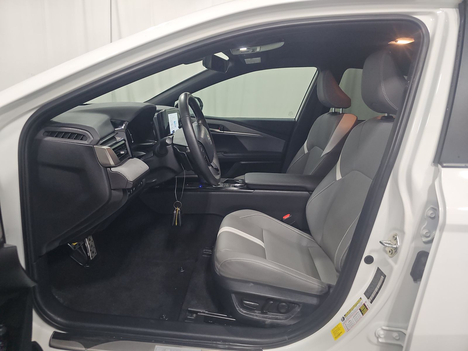 TOYOTA CAMRY - 8