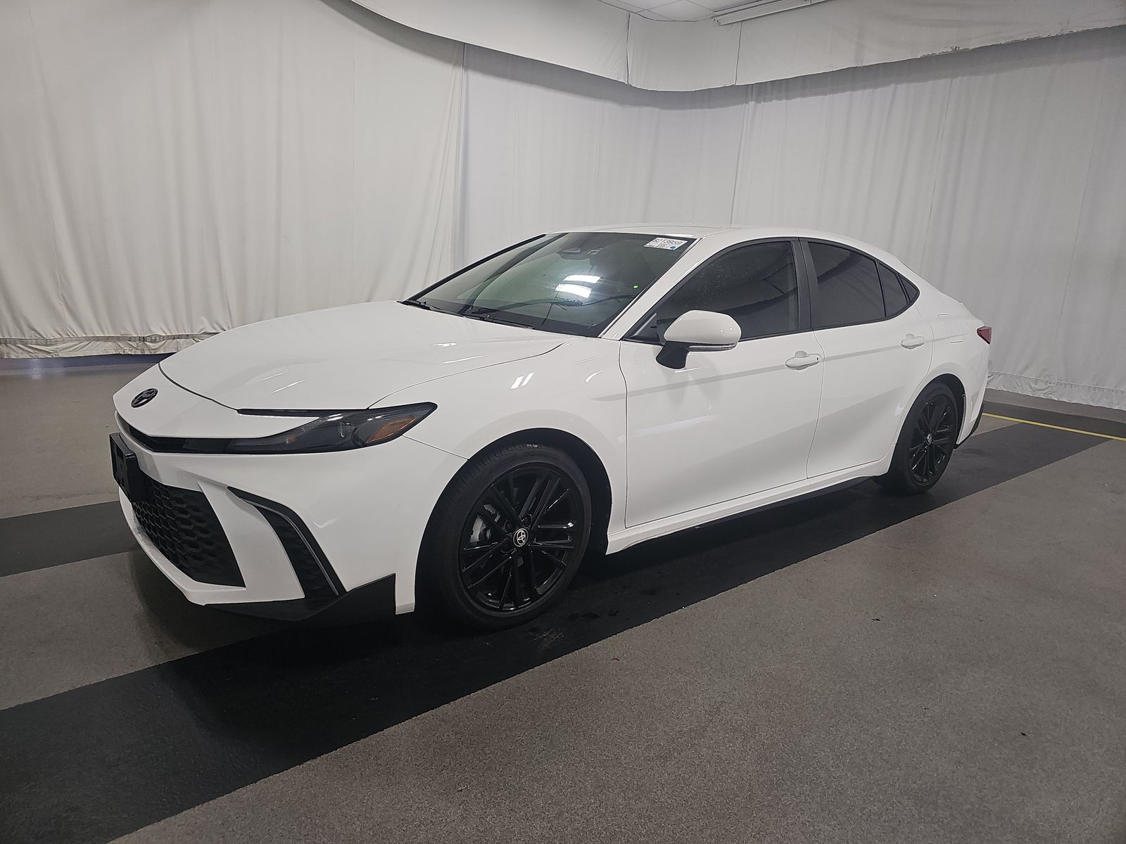 TOYOTA CAMRY - 1