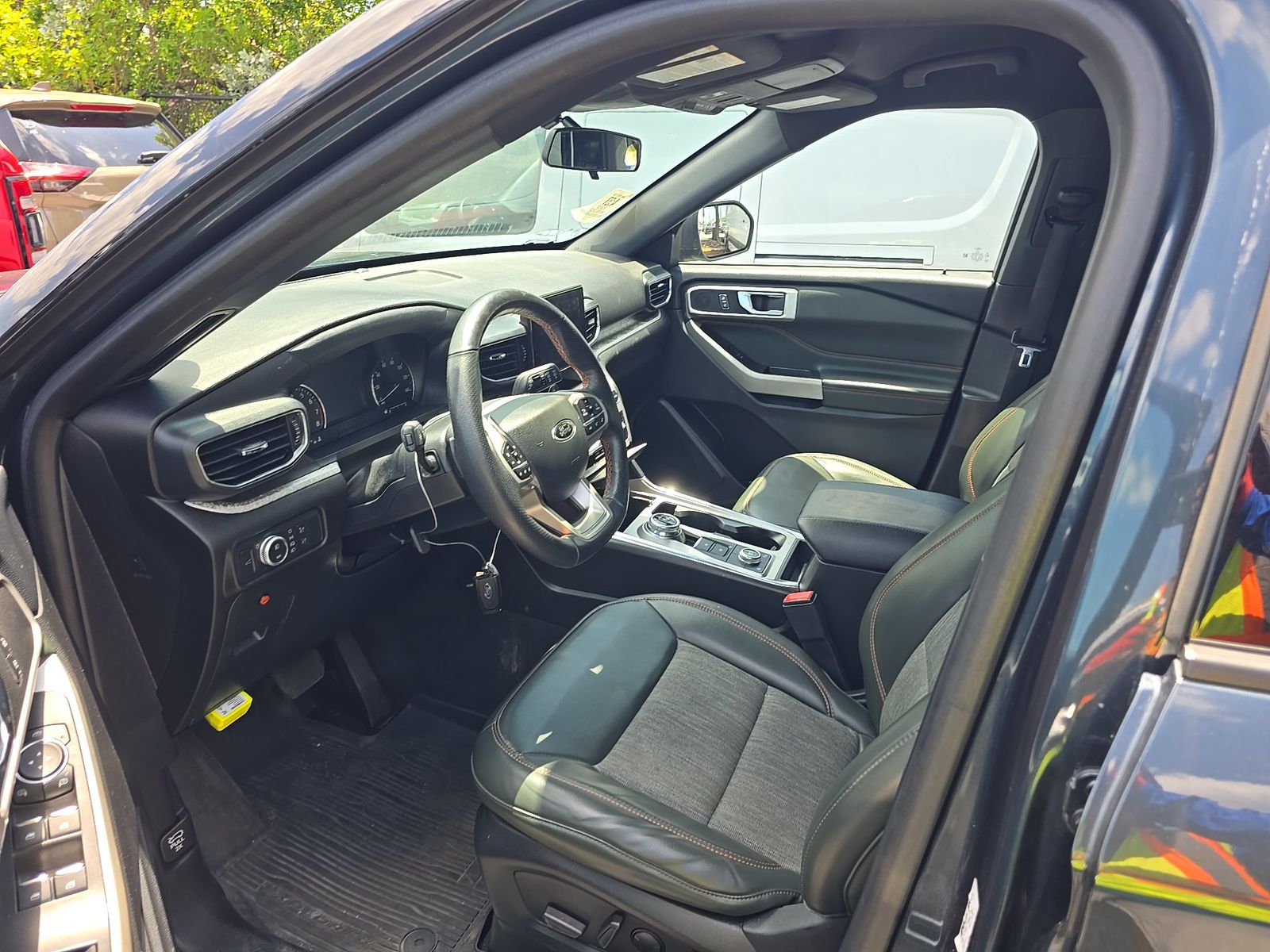 FORD EXPLORER - 8