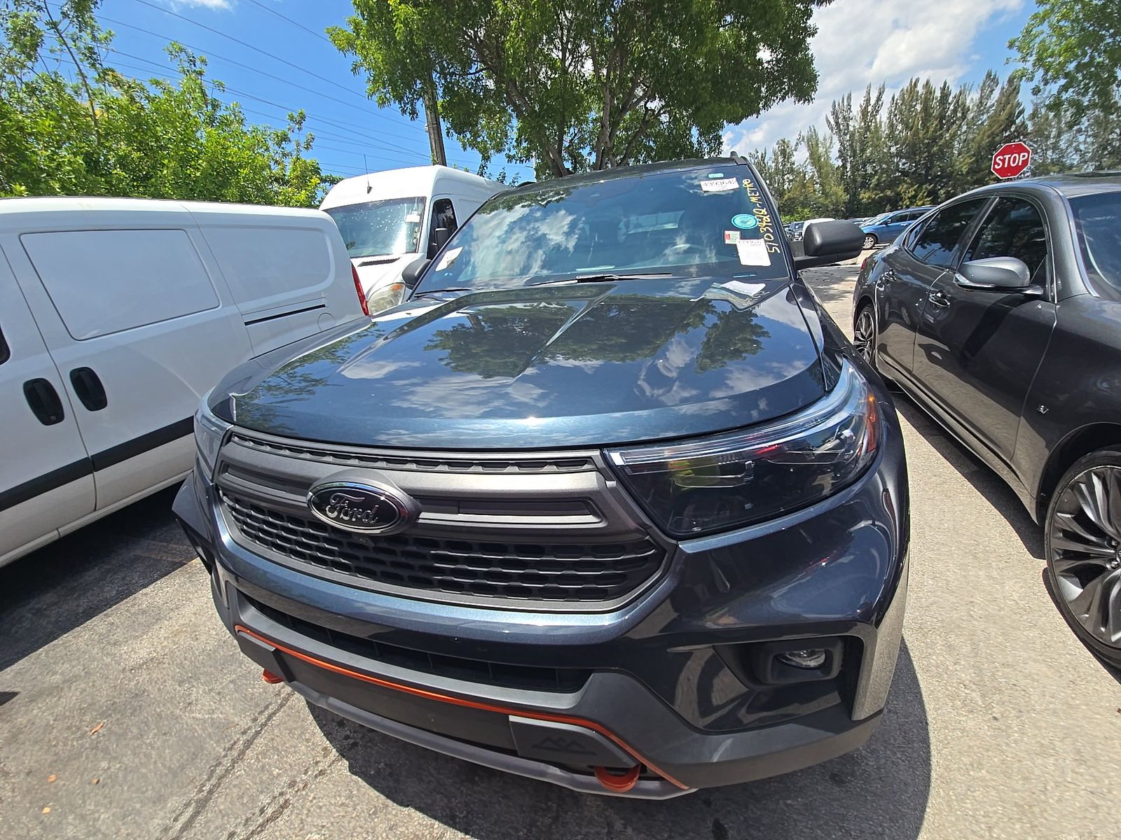 FORD EXPLORER - 3
