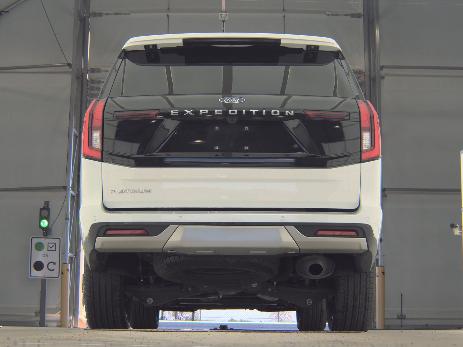 FORD EXPEDITION - 8