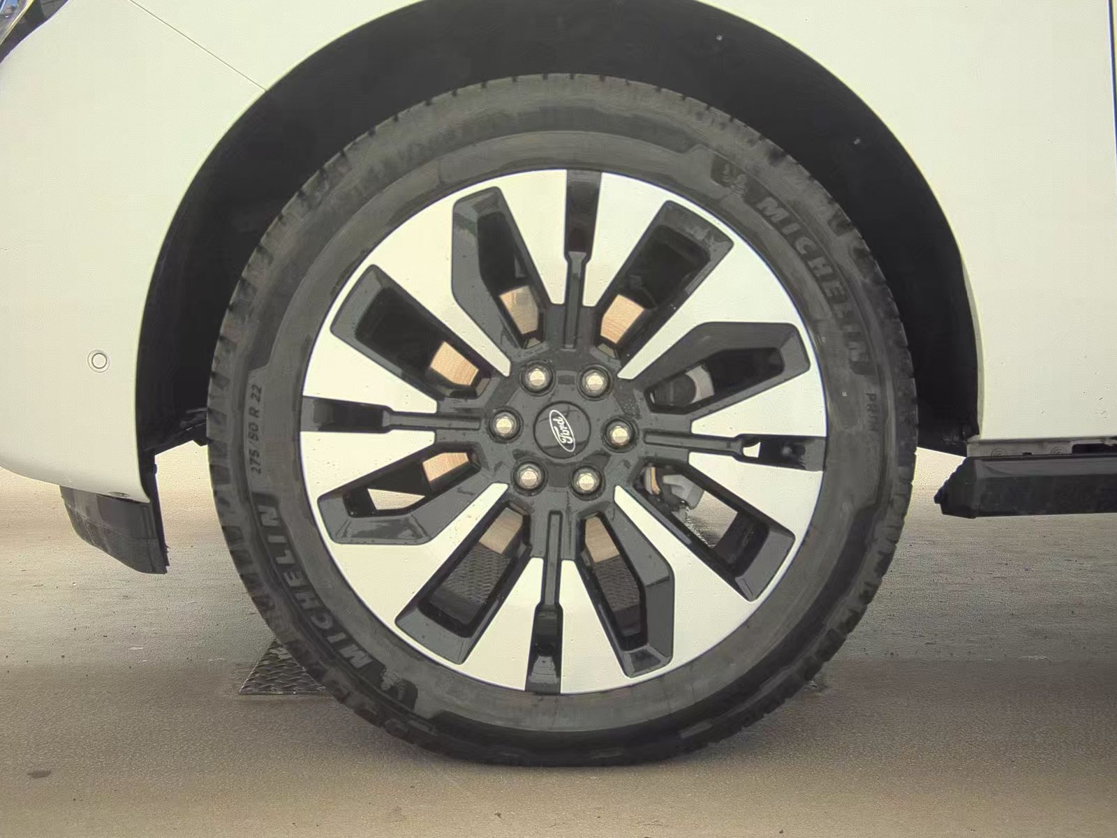 FORD EXPEDITION - 10
