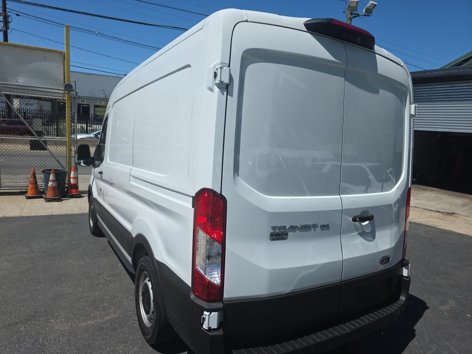 FORD TRANSIT 150 - 7