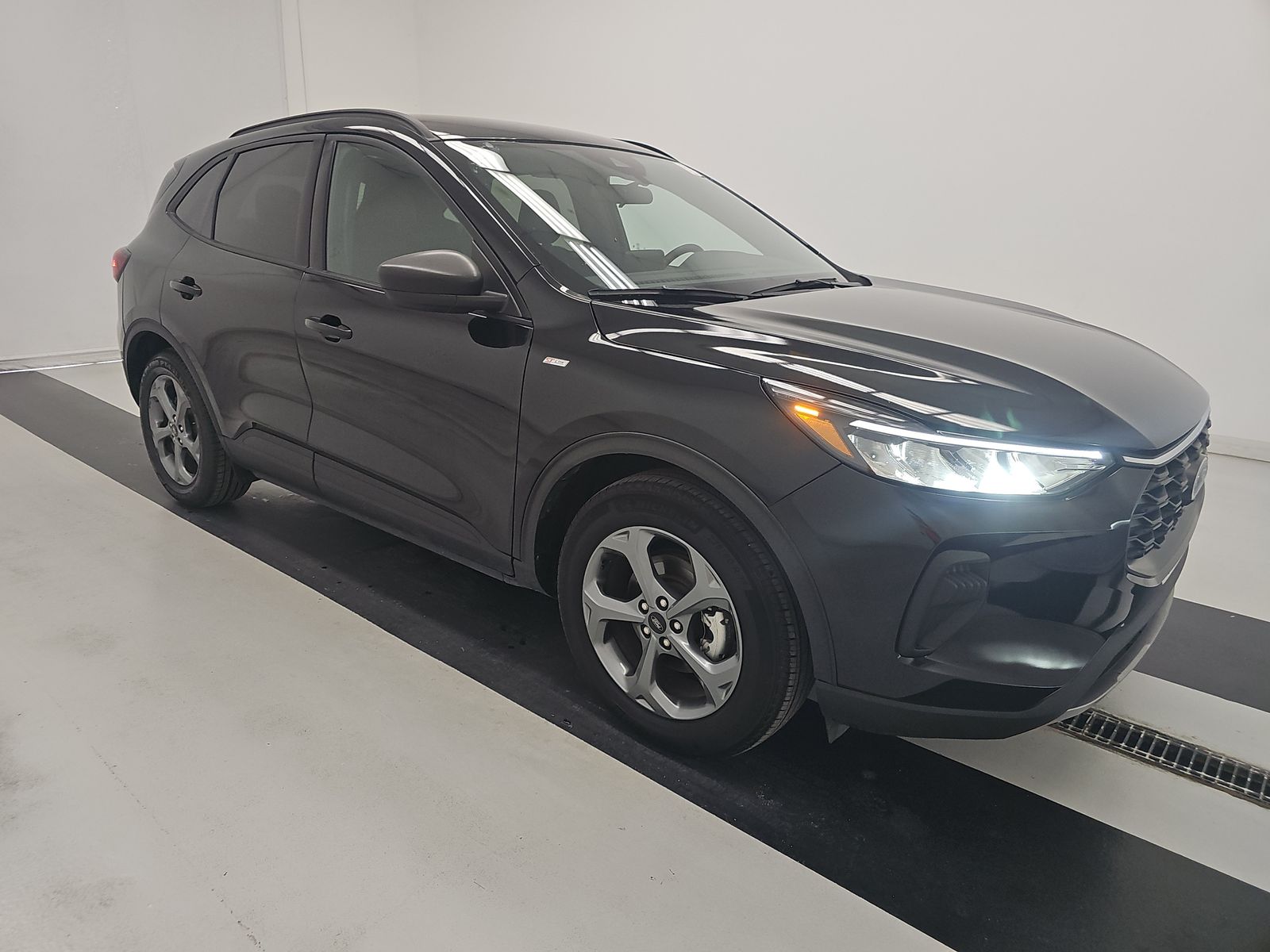 FORD ESCAPE - 4