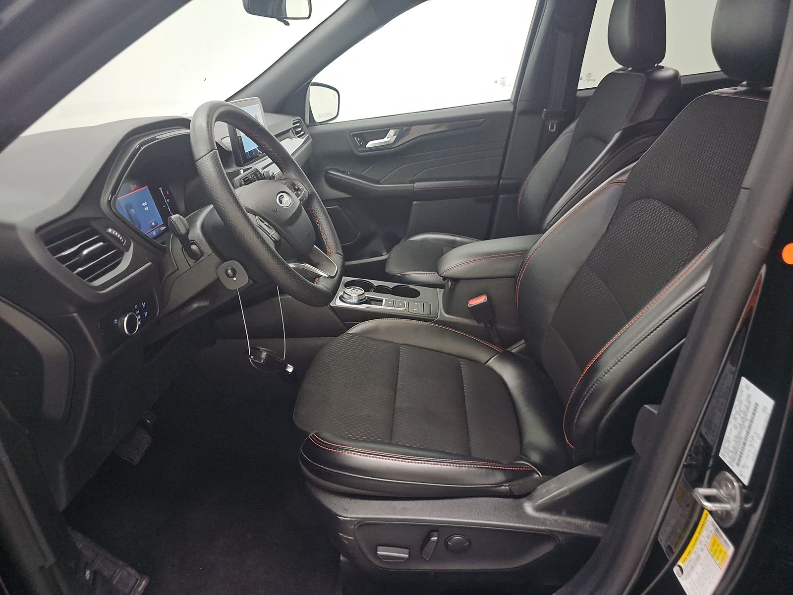 FORD ESCAPE - 8