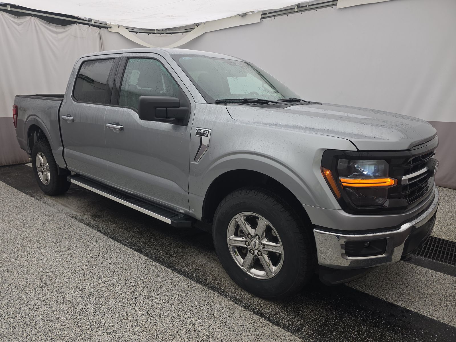 FORD F-150 - 4