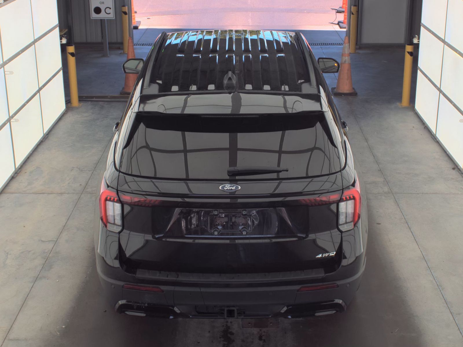 FORD EXPLORER - 7