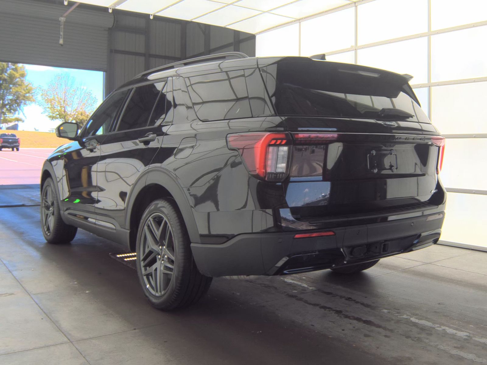 FORD EXPLORER - 9