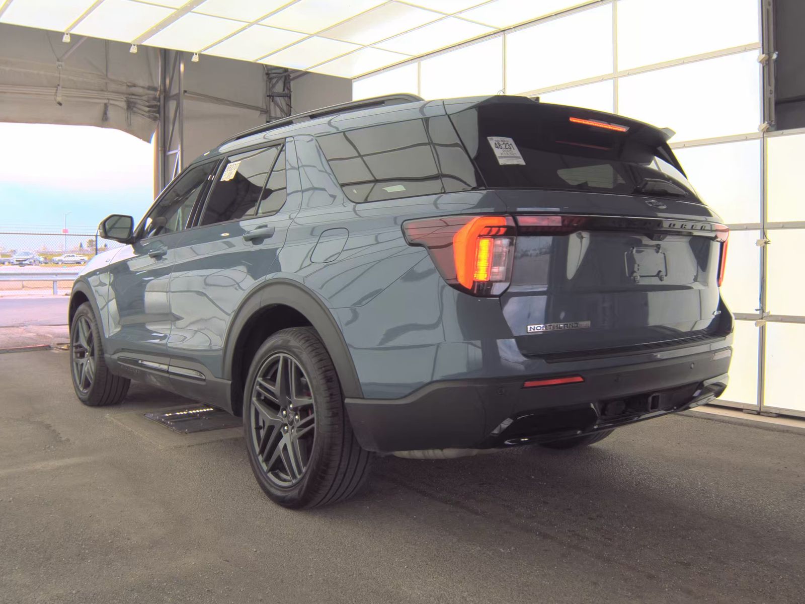 FORD EXPLORER - 9