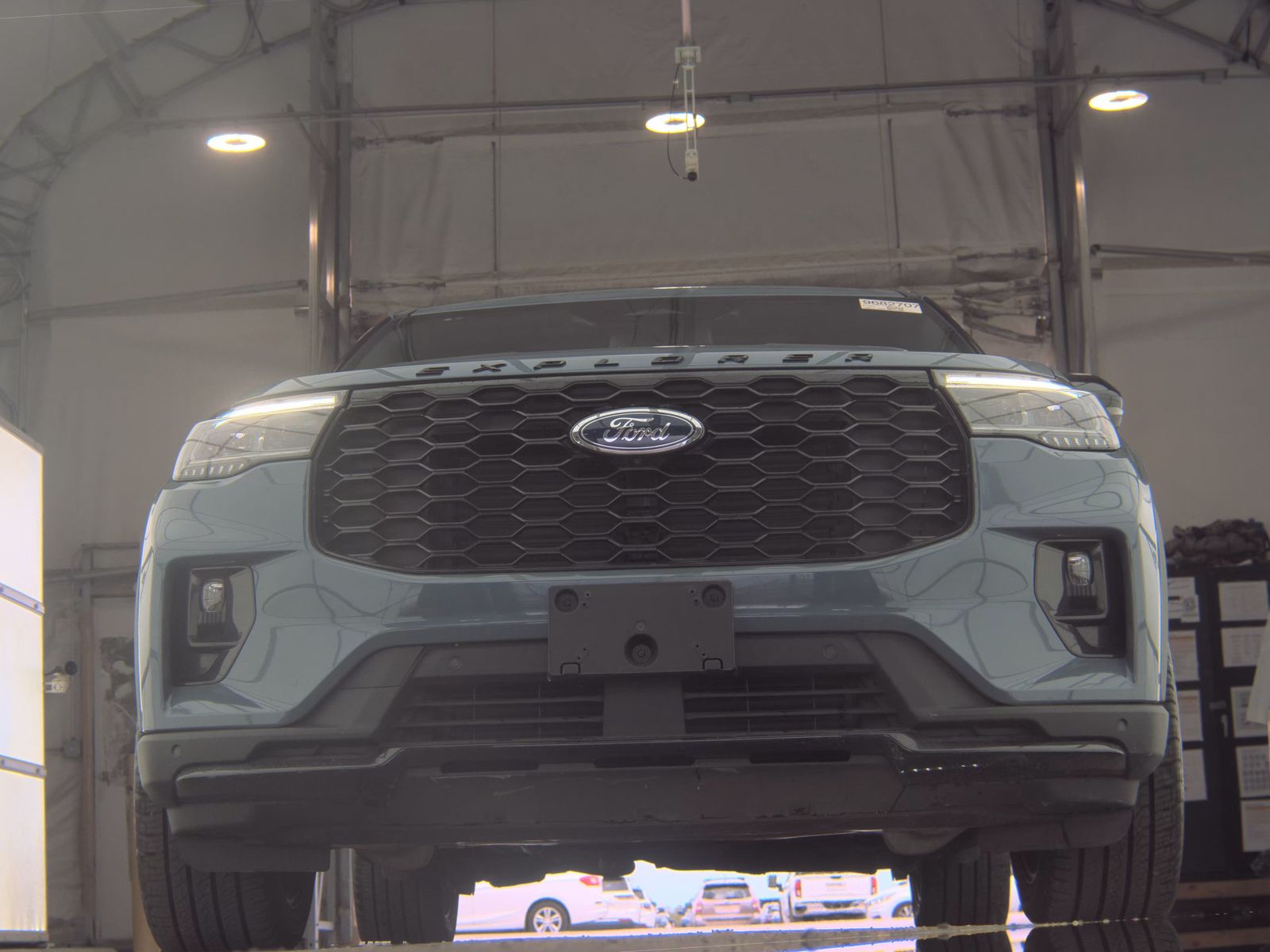 FORD EXPLORER - 4