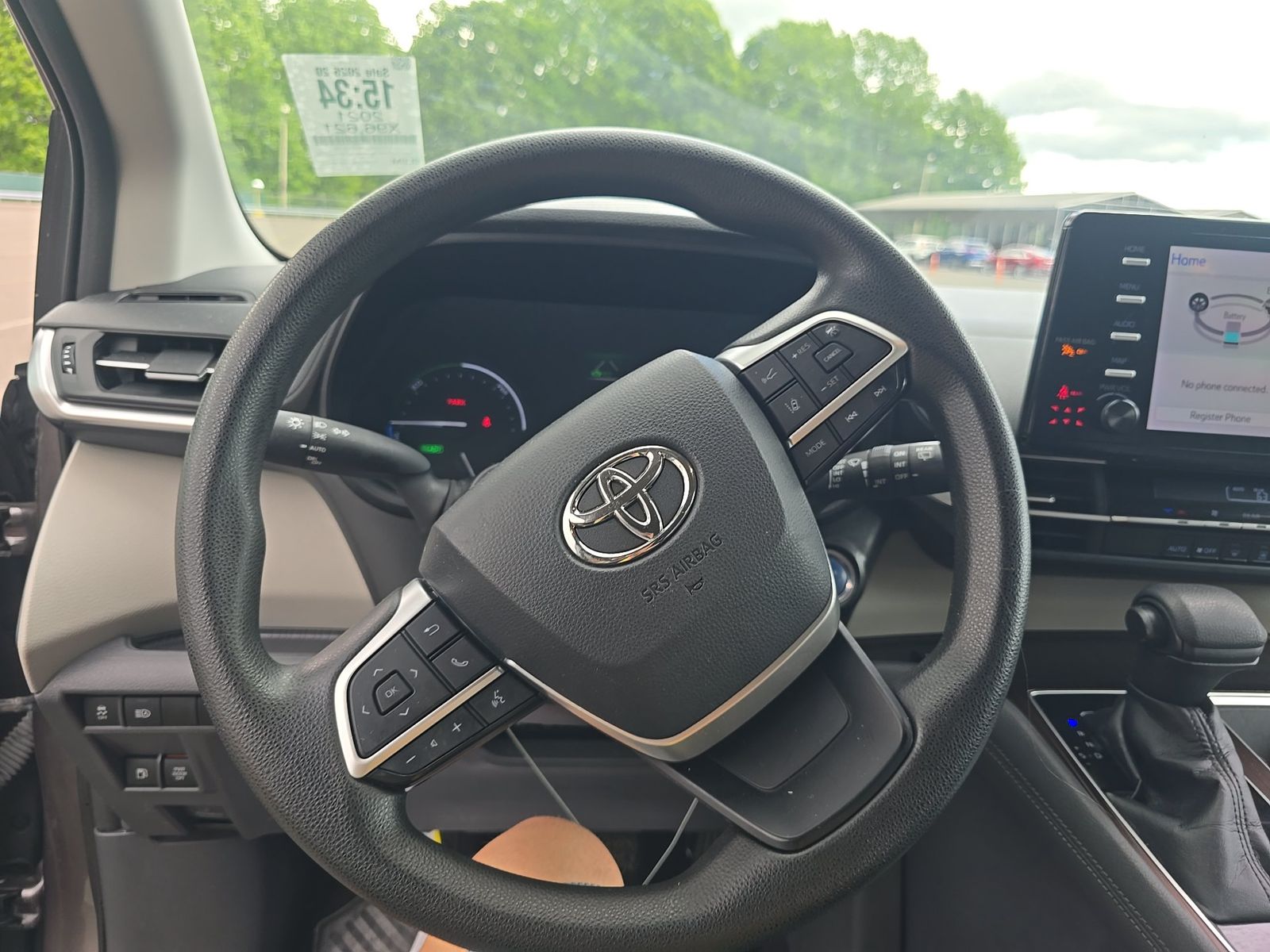 2021 Toyota Sienna LE photo 16
