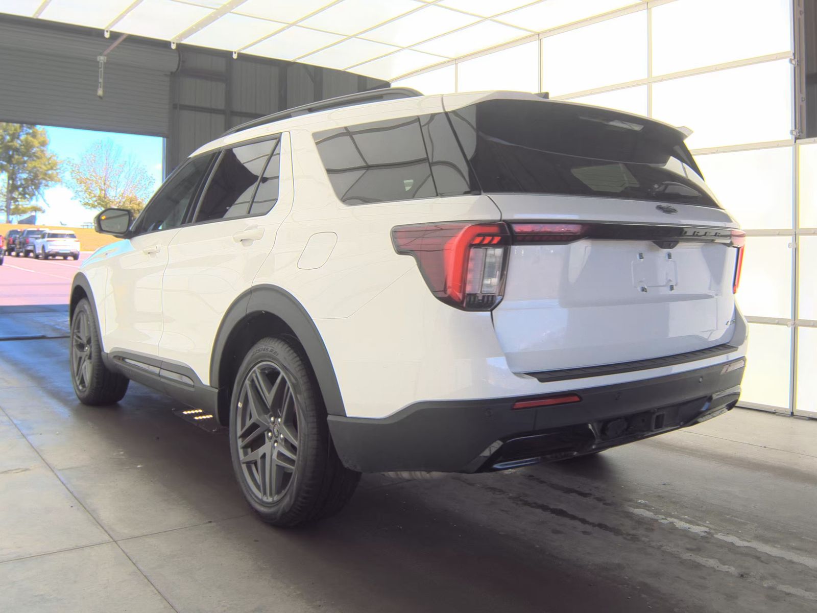 FORD EXPLORER - 9