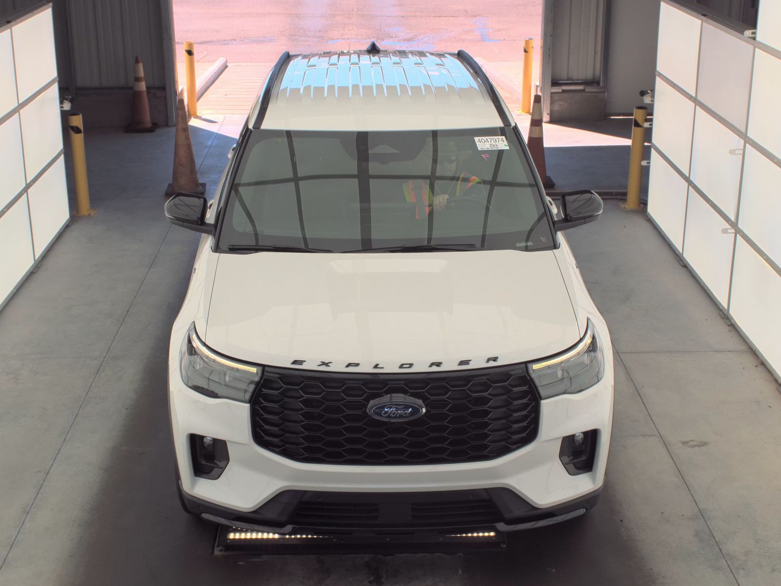 FORD EXPLORER - 3