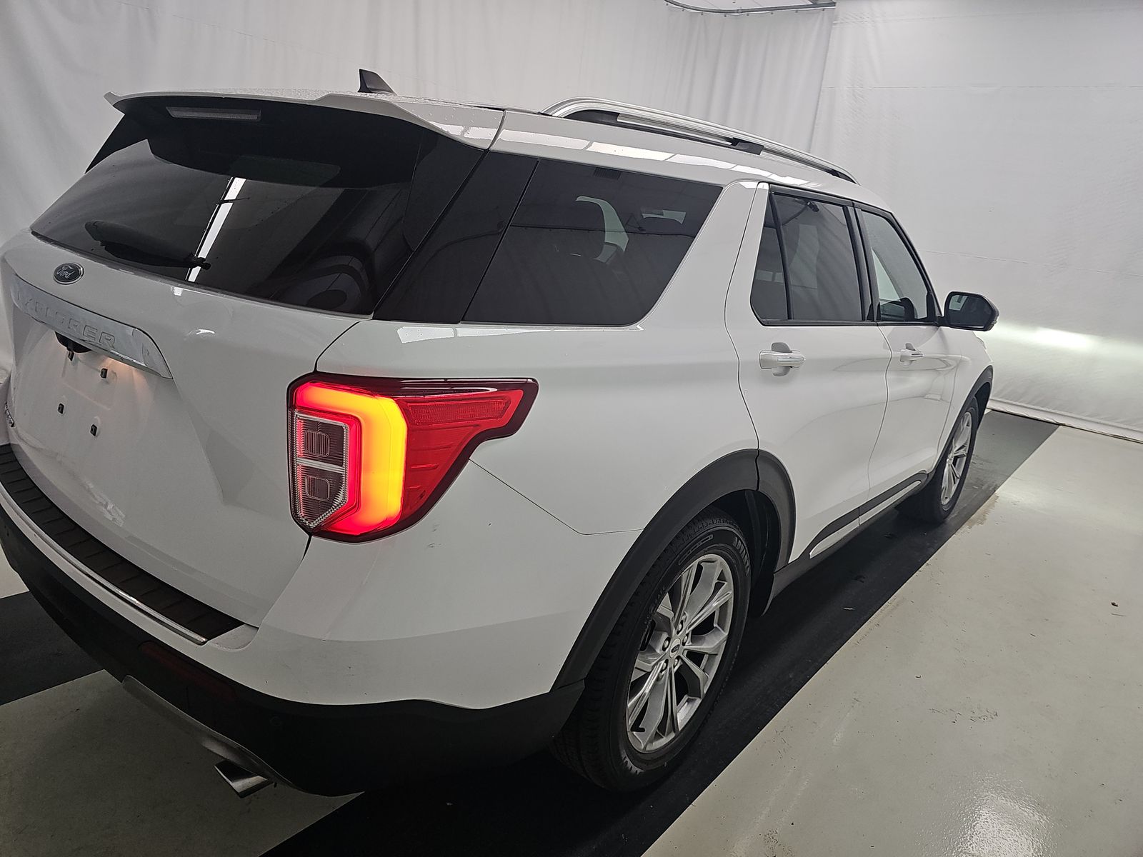 FORD EXPLORER - 5