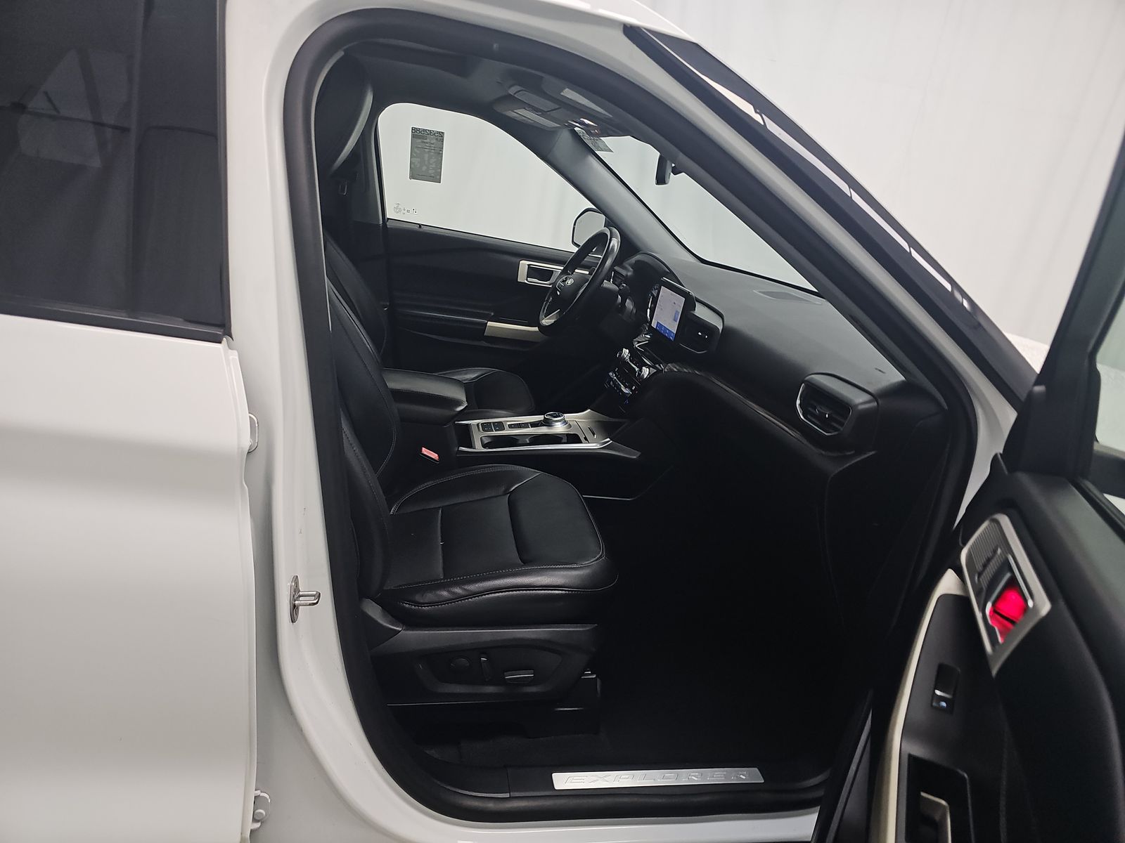 FORD EXPLORER - 9