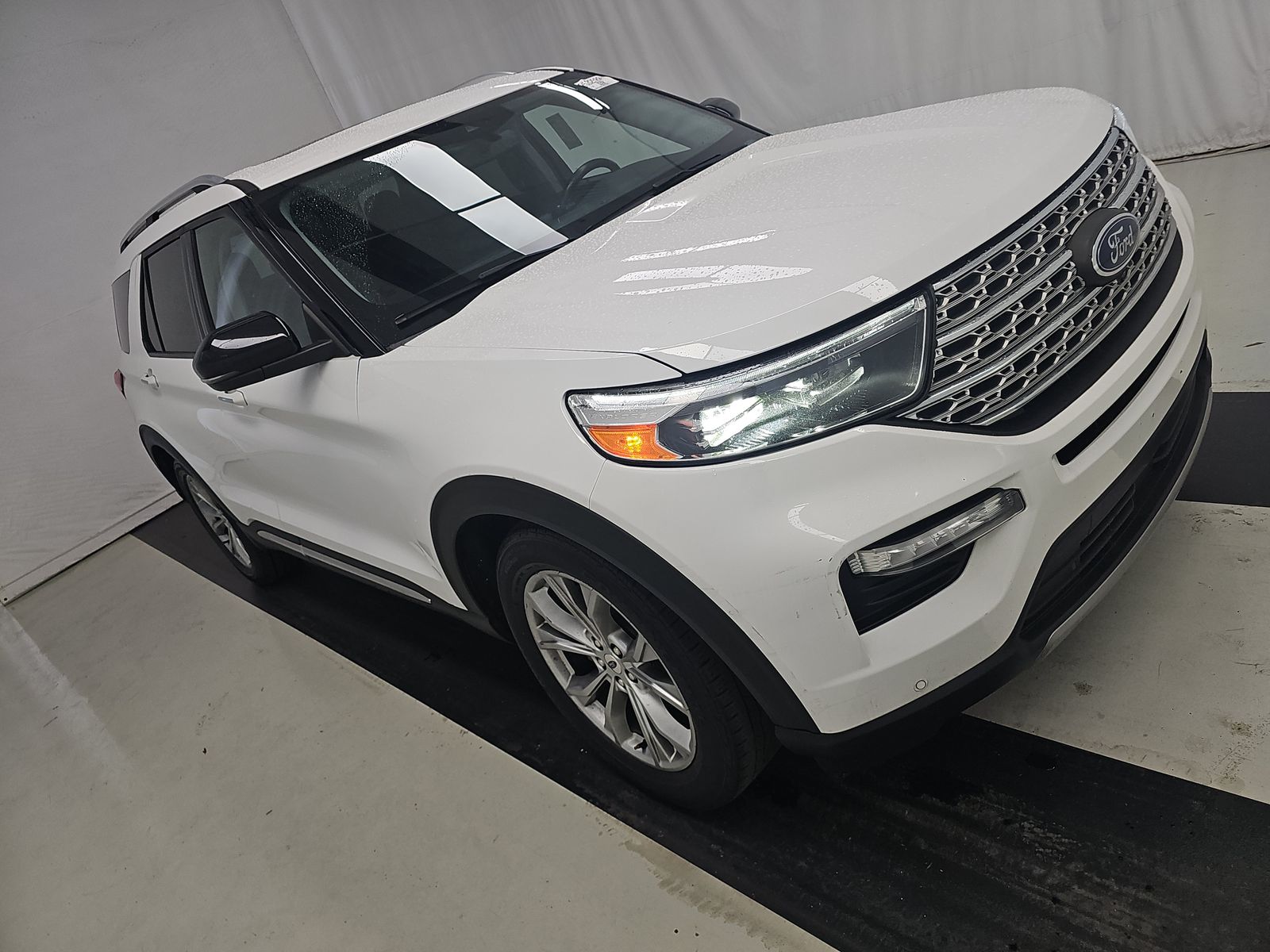 FORD EXPLORER - 4