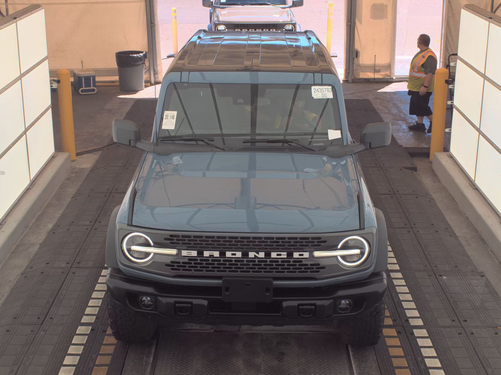 FORD BRONCO - 3