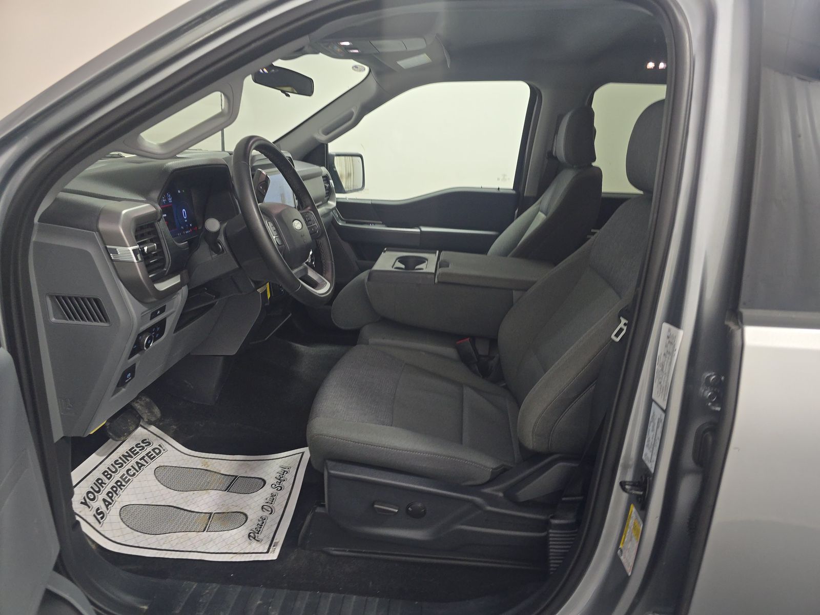 FORD F-150 - 8