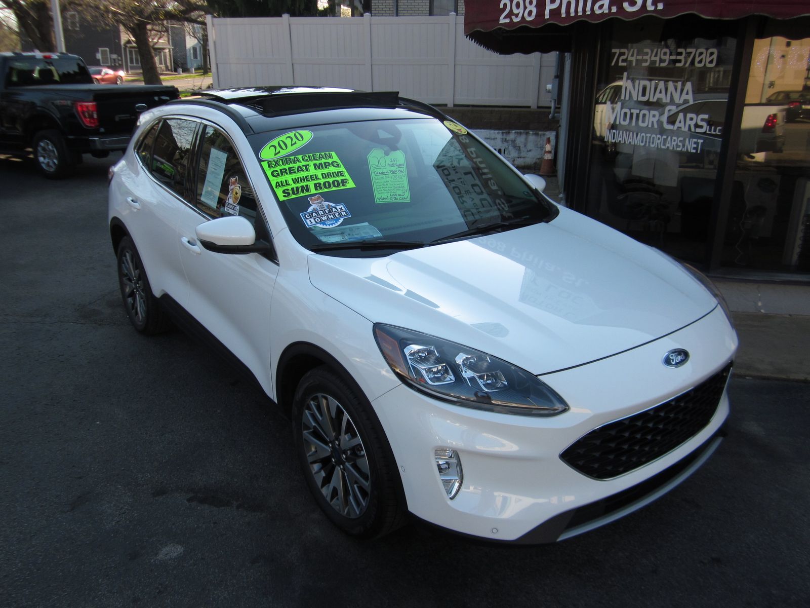 FORD ESCAPE - 1