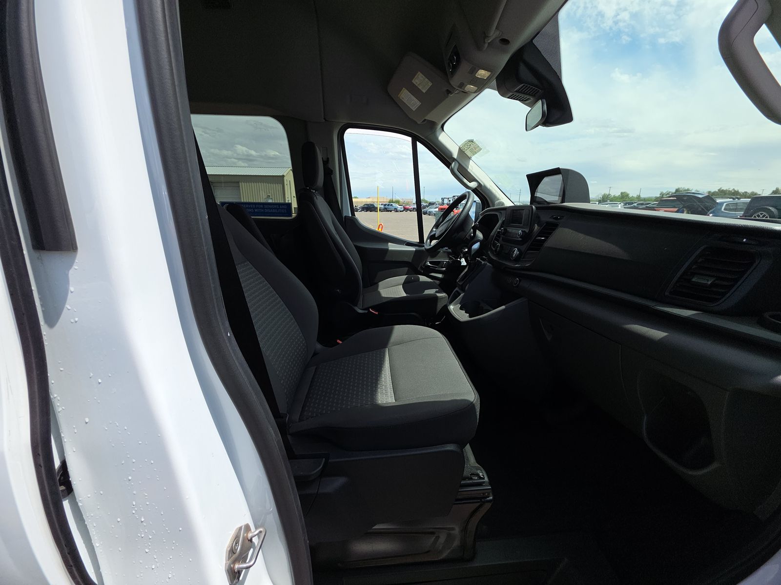 FORD TRANSIT 350 - 9