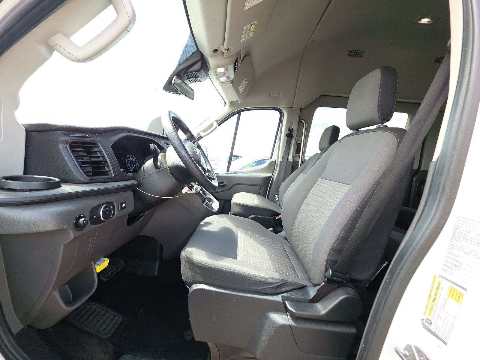 FORD TRANSIT 350 - 8