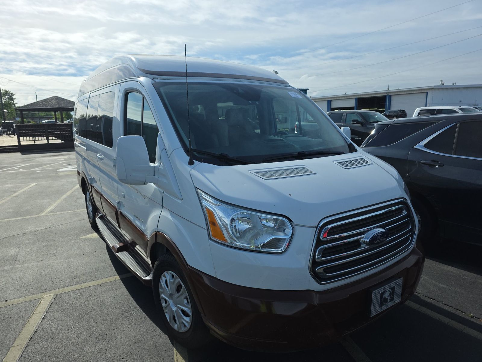 FORD TRANSIT 150 - 4