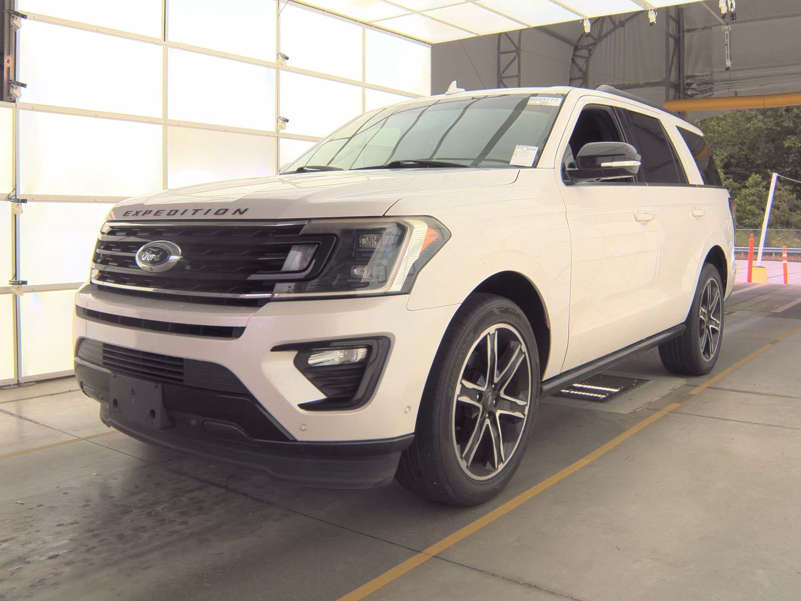 FORD EXPEDITION - 1