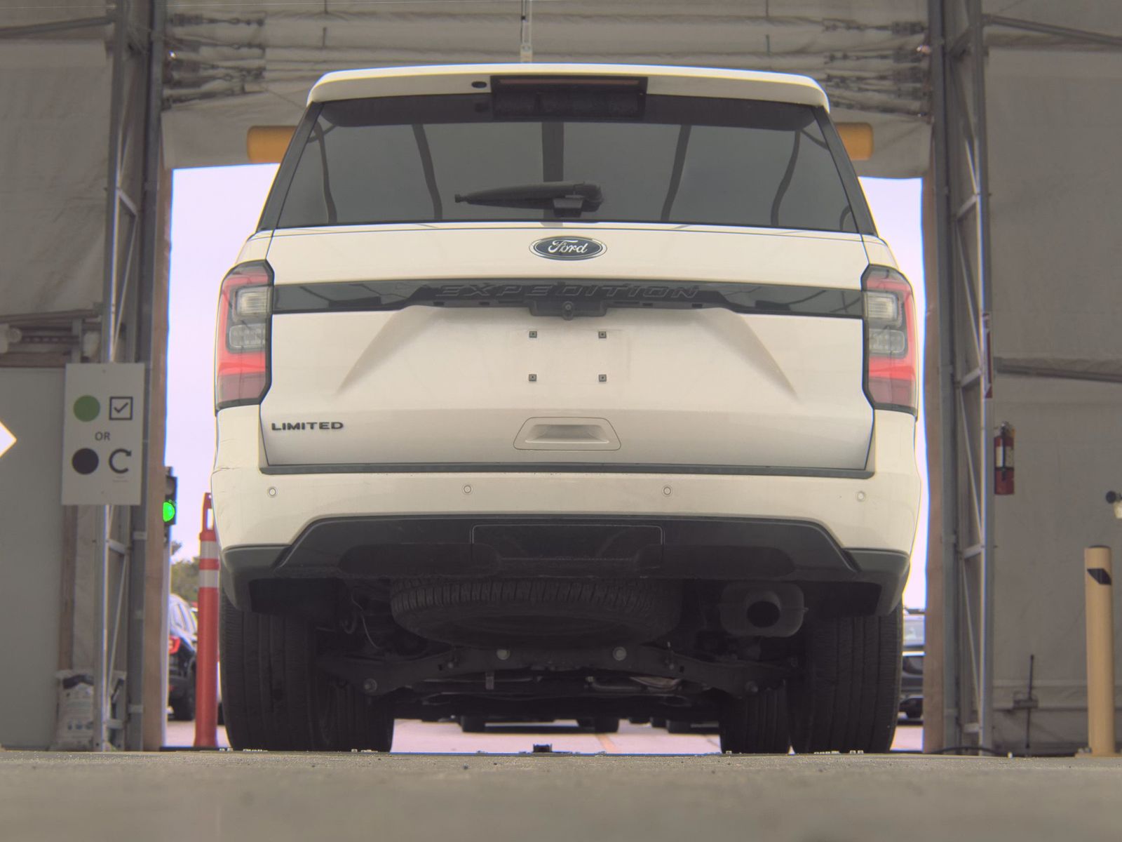 FORD EXPEDITION - 8