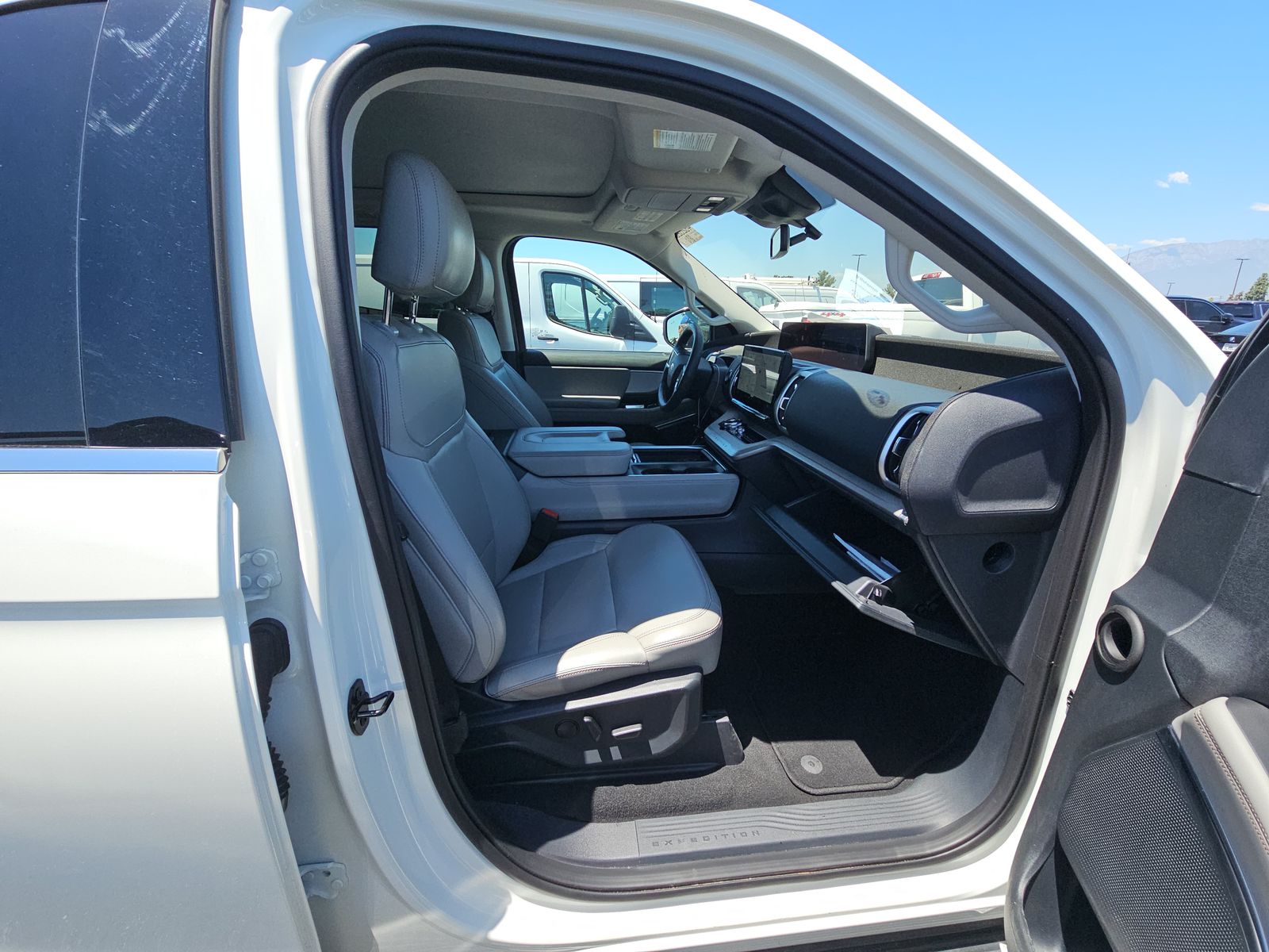 FORD EXPEDITION - 9