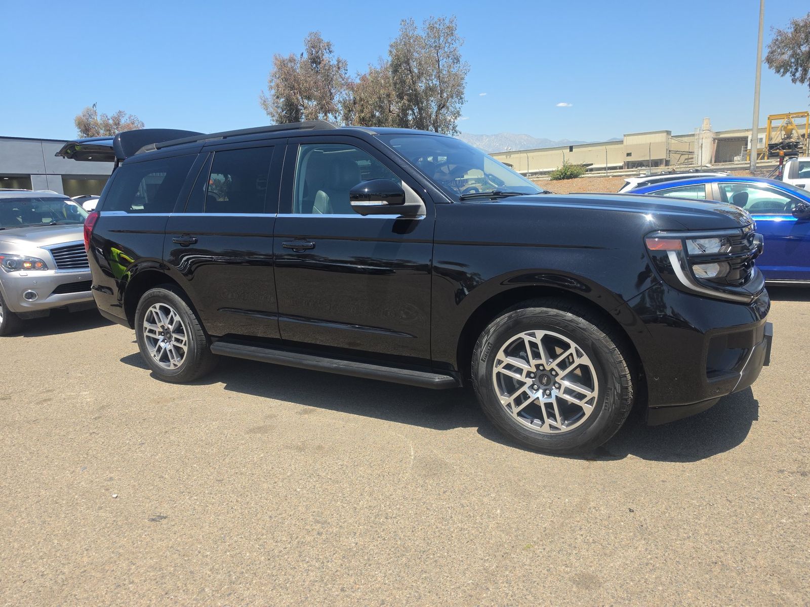 FORD EXPEDITION - 4