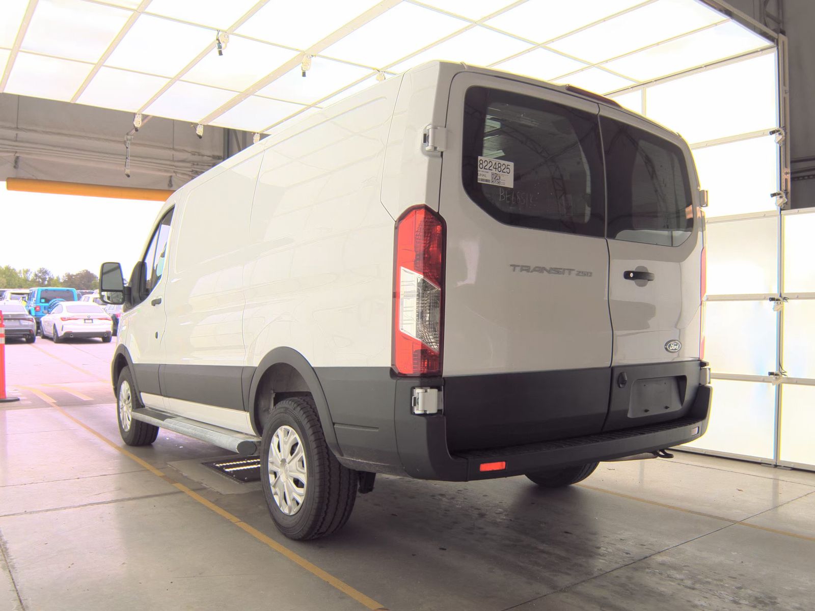 FORD TRANSIT 250 - 9