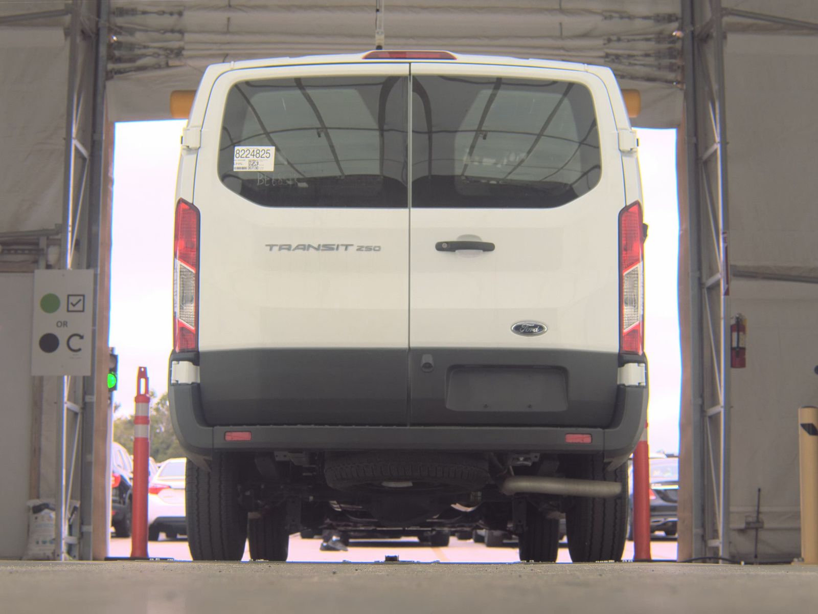 FORD TRANSIT 250 - 8