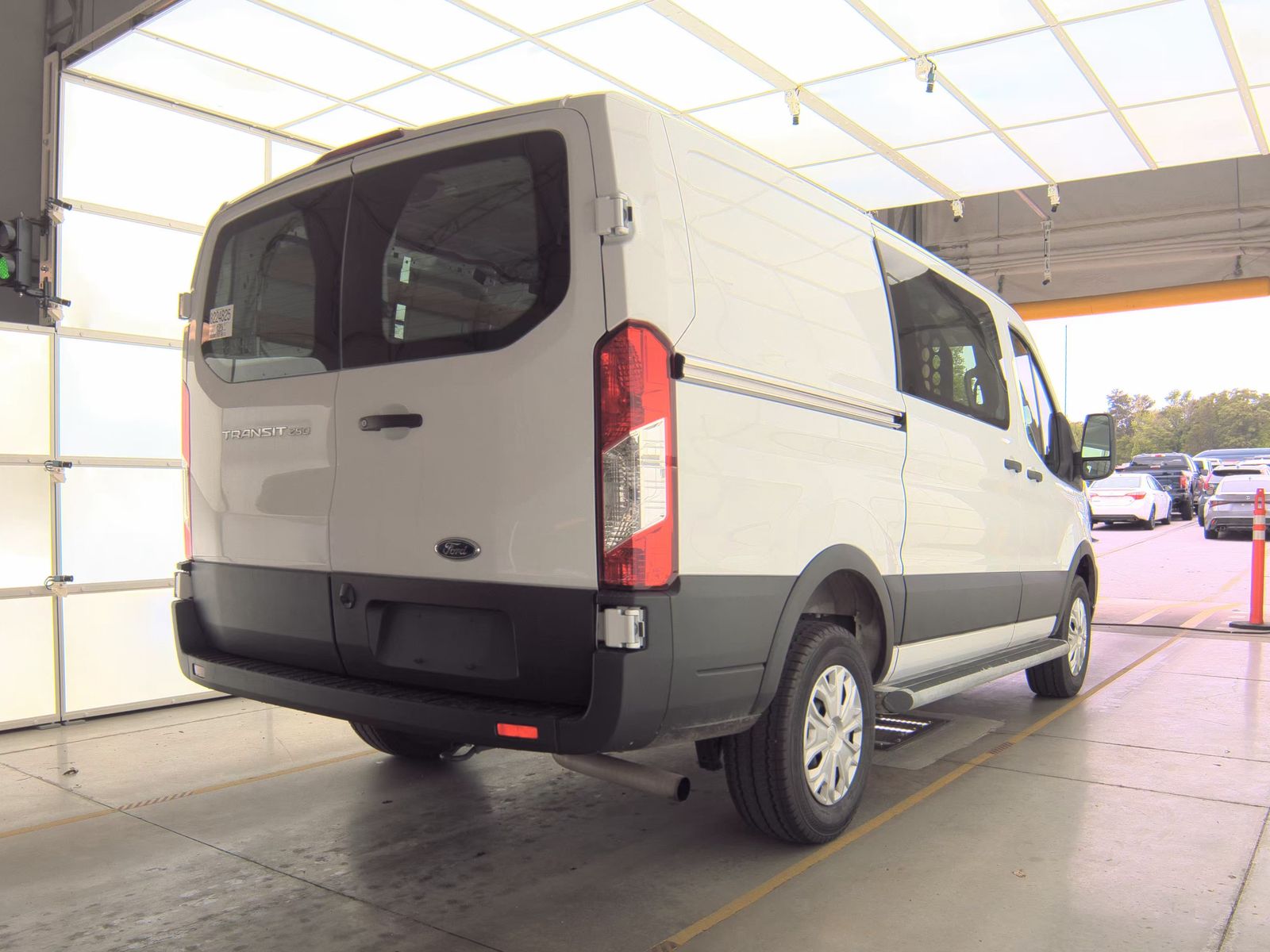 FORD TRANSIT 250 - 6