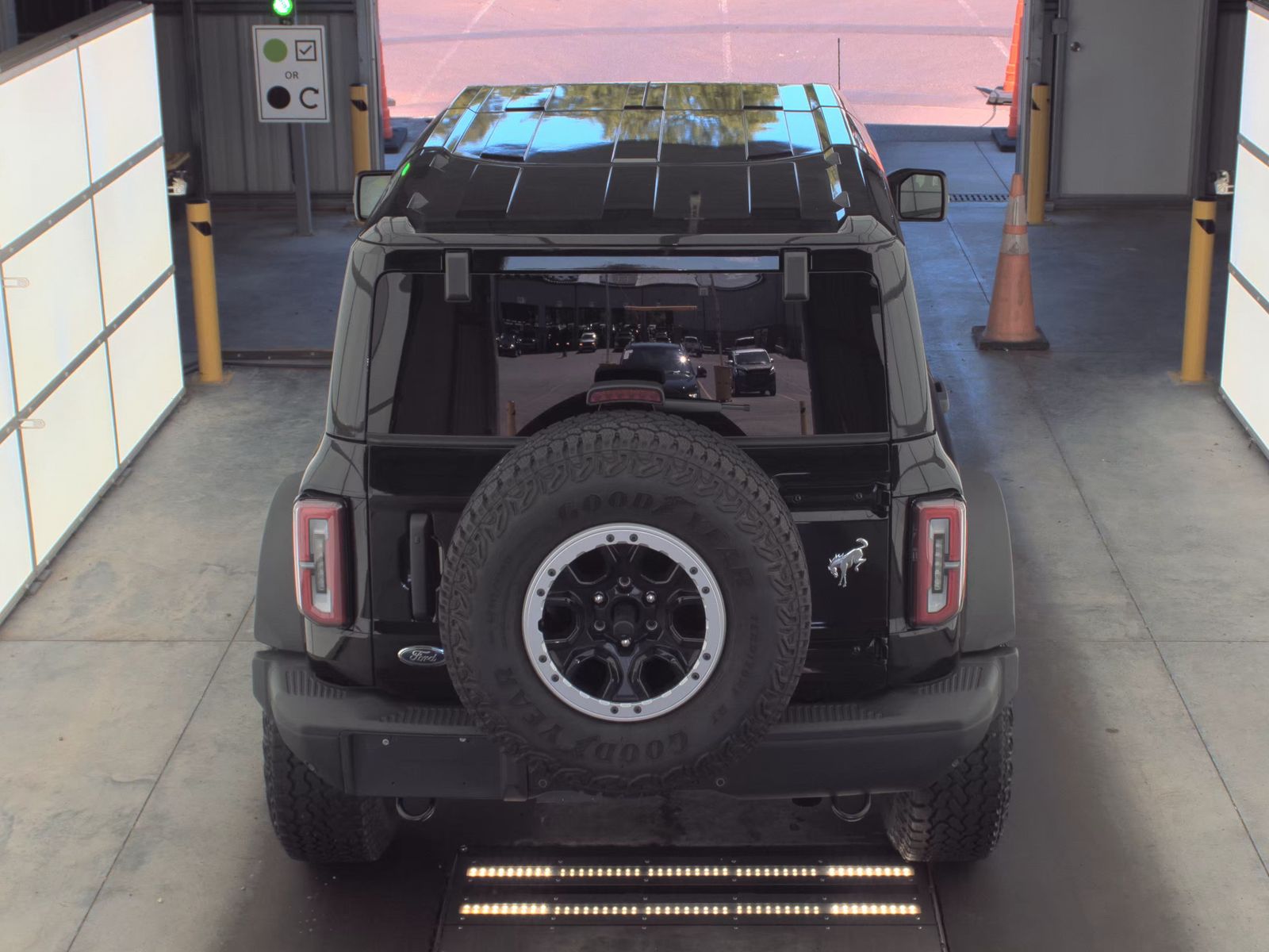FORD BRONCO - 7
