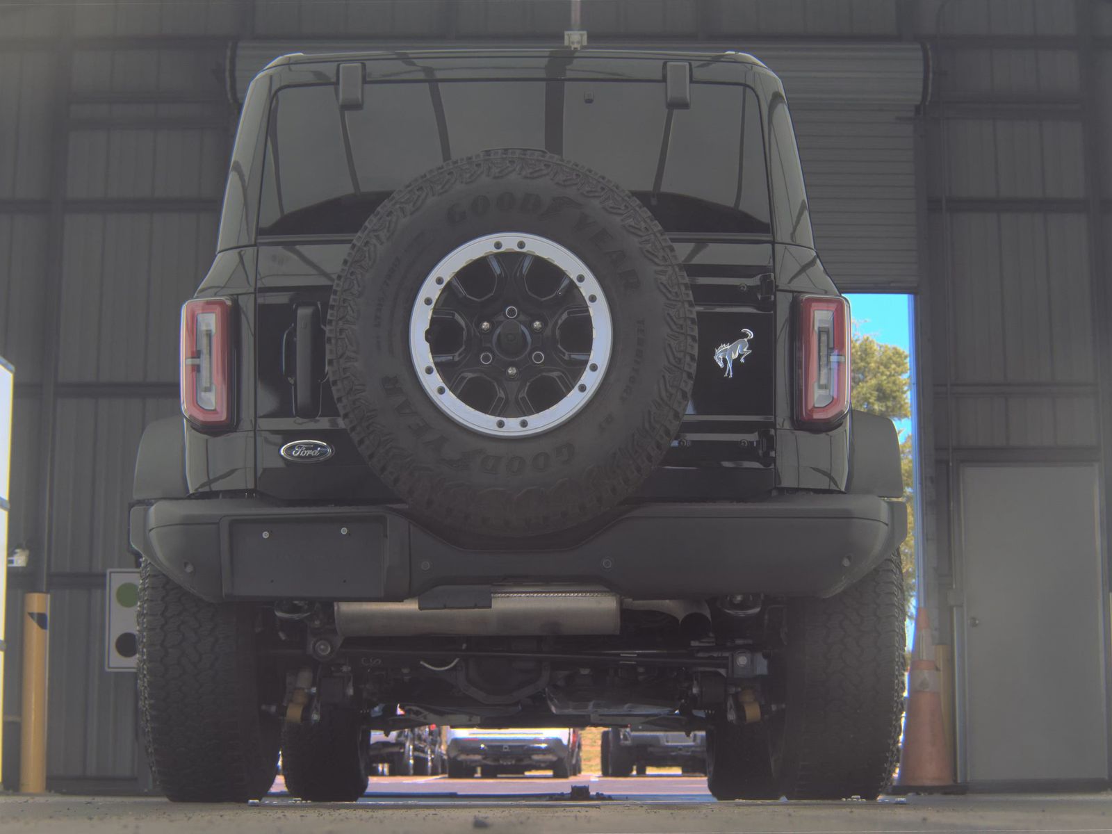 FORD BRONCO - 8