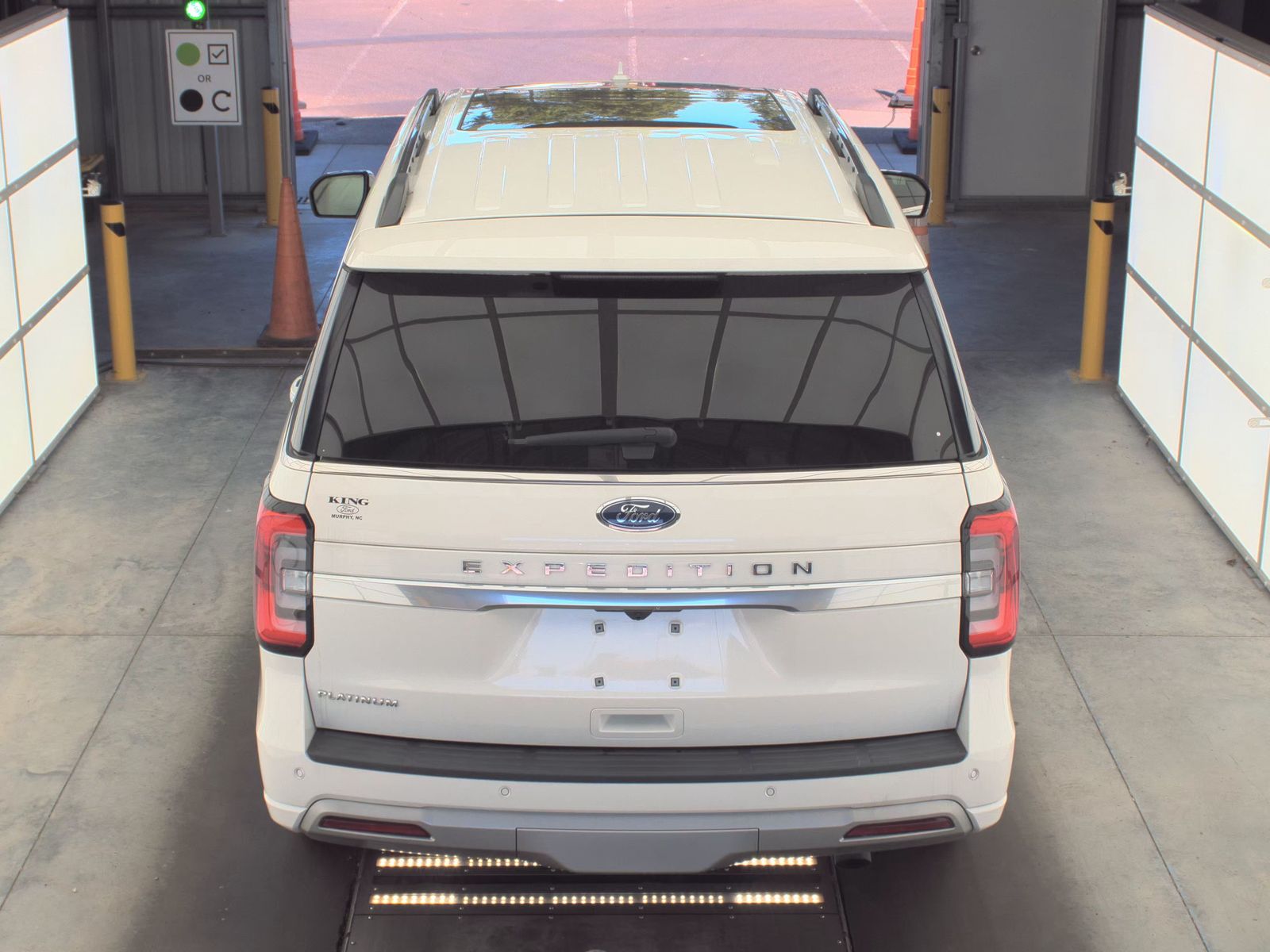 FORD EXPEDITION - 7