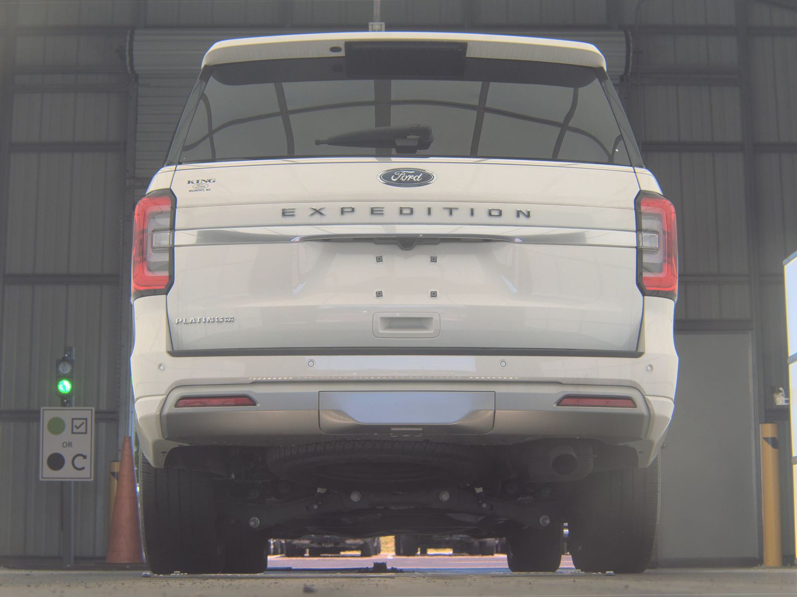 FORD EXPEDITION - 8