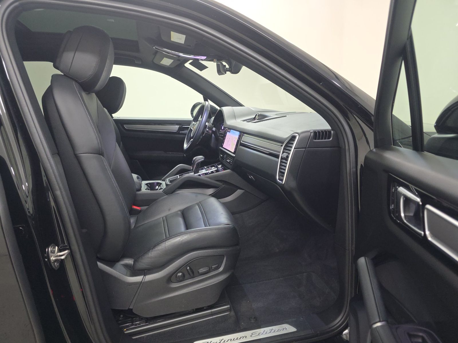 PORSCHE CAYENNE - 9