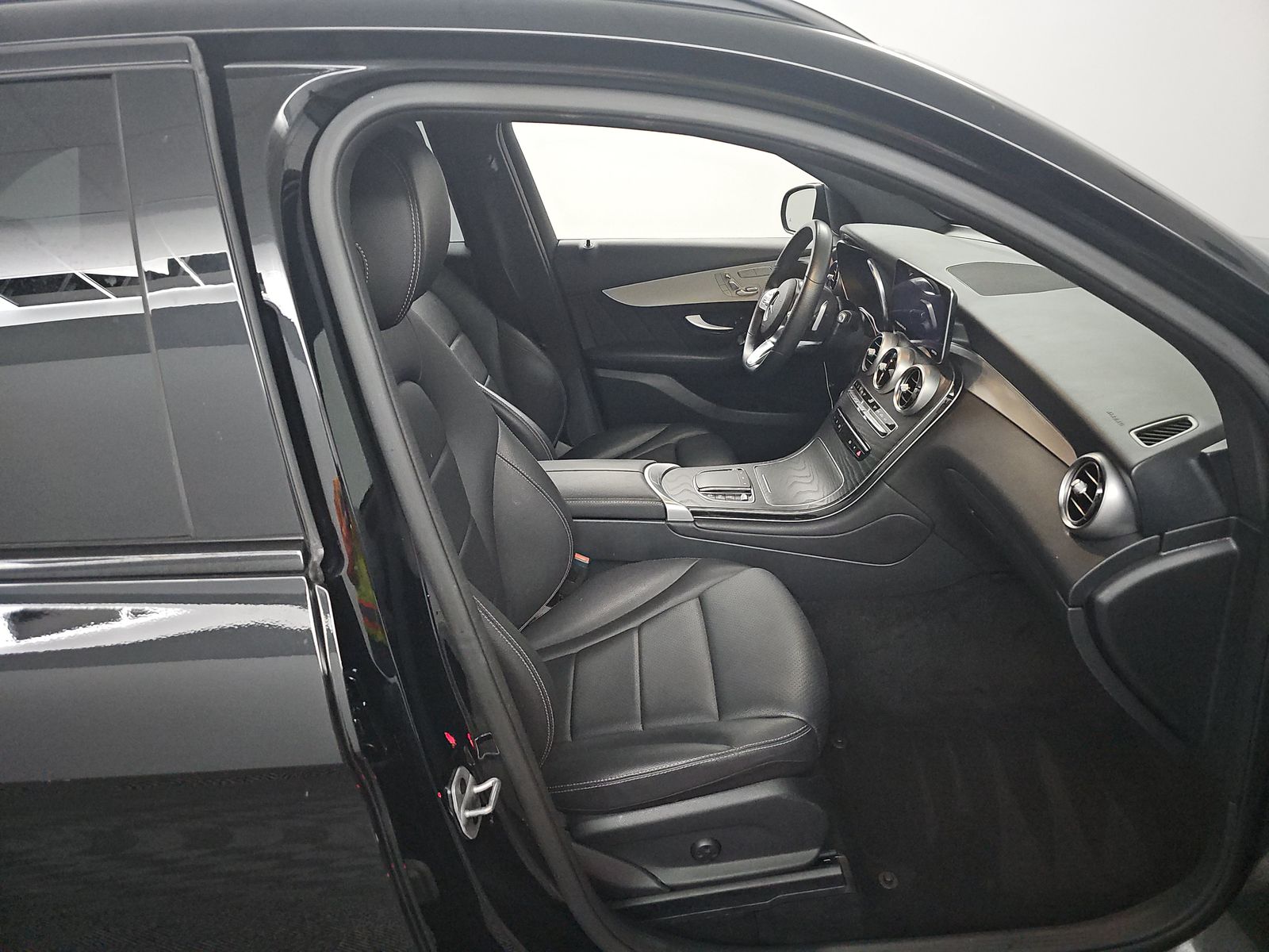 2022 Mercedes-Benz GLC GLC 300 RWD
