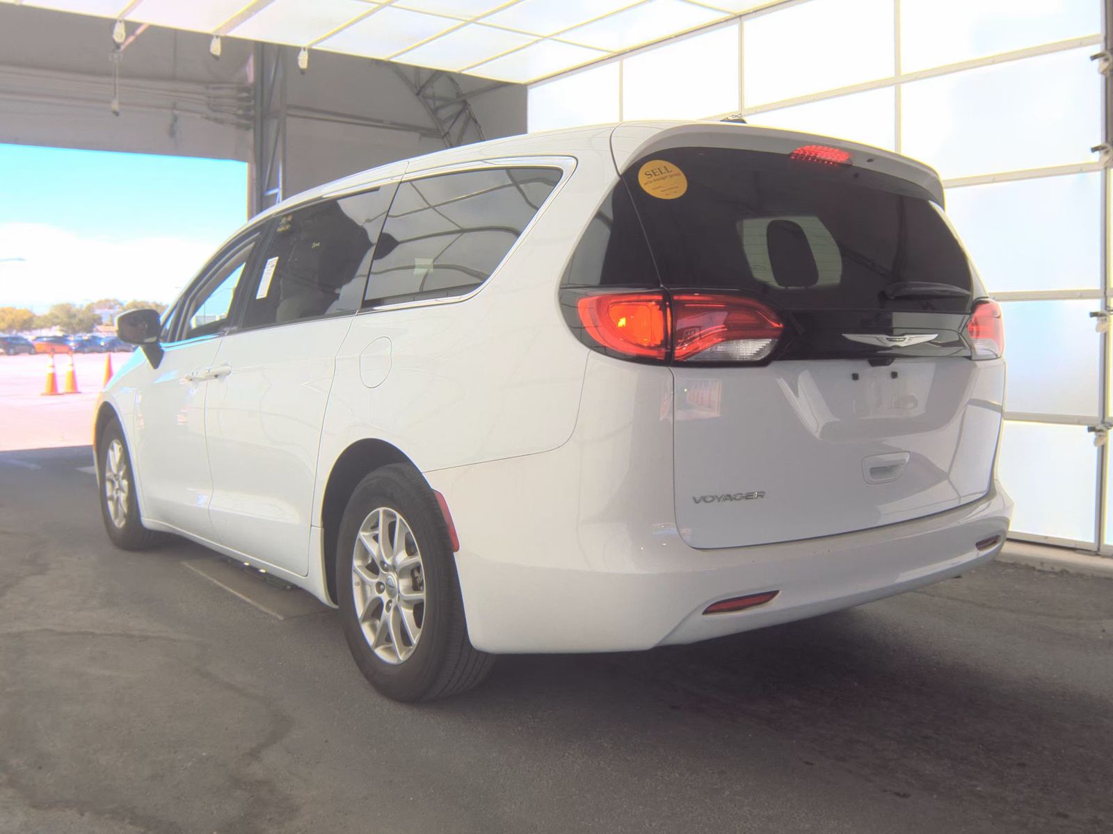 CHRYSLER VOYAGER - 9