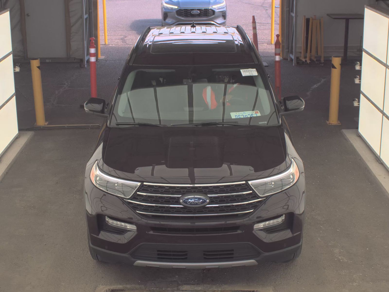 FORD EXPLORER - 3