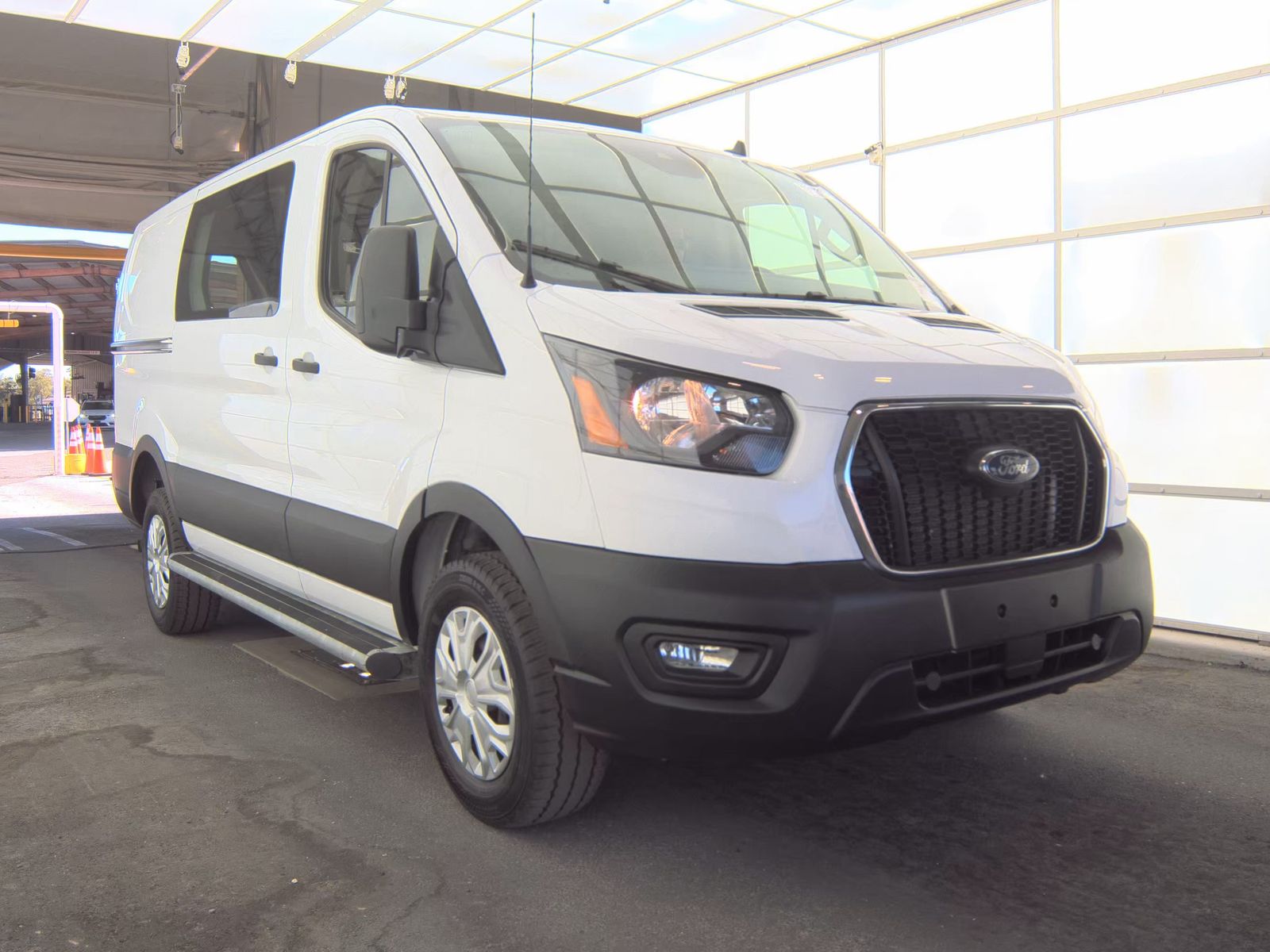 FORD TRANSIT 250 - 5