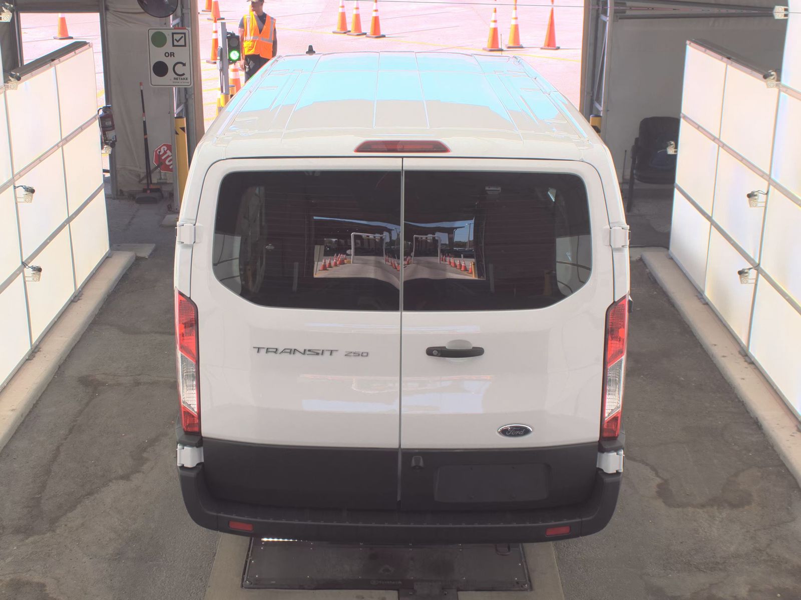 FORD TRANSIT 250 - 7